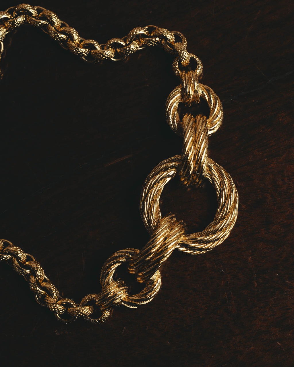-SPECIAL- “Christian Dior” 70’s-80’s Textured triple ring link necklace
