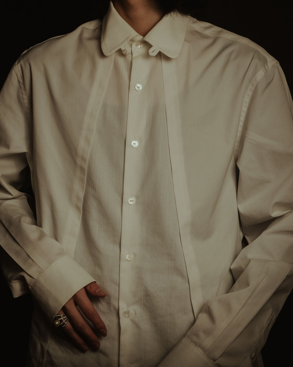 –SPECIAL– "BALENCIAGA" 2005-06’s Round collar chin tab paneled dress shirt