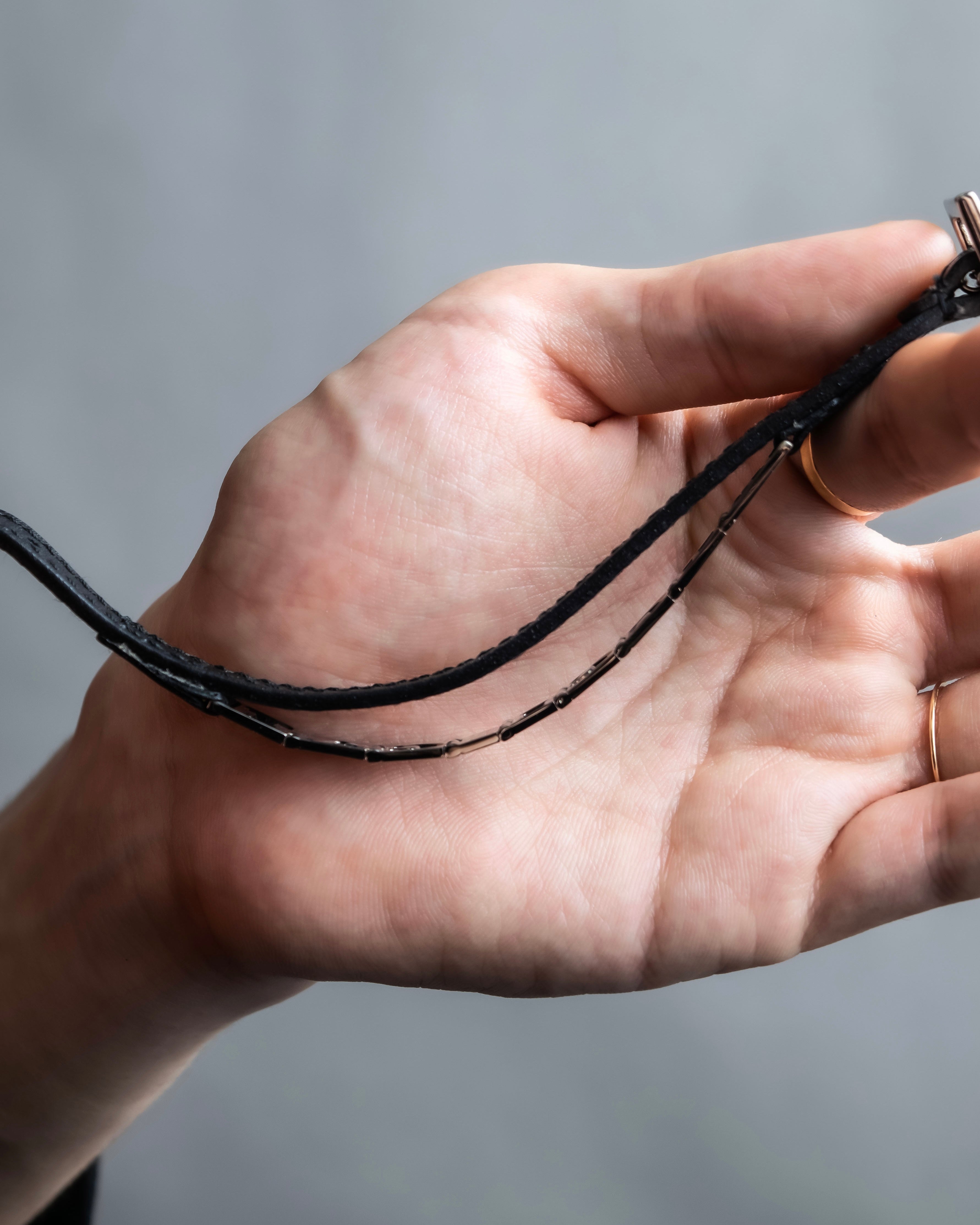 "GUCCI" Logo cat engraved leather bracelet