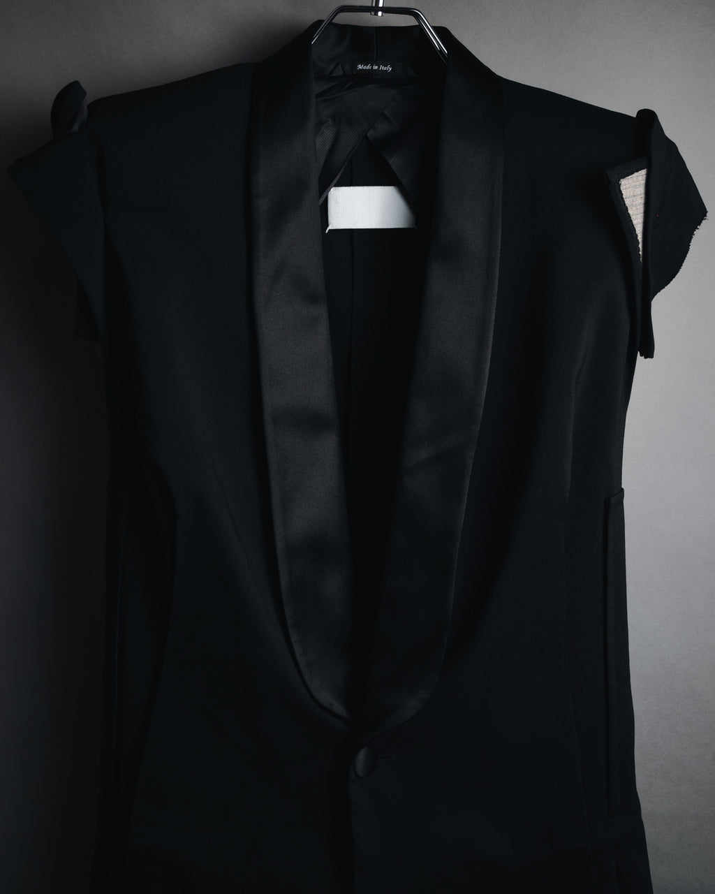 –SPECIAL– "Maison Martin Margiela"
2012SS sleeveless deconstructed tuxedo lapel jacket