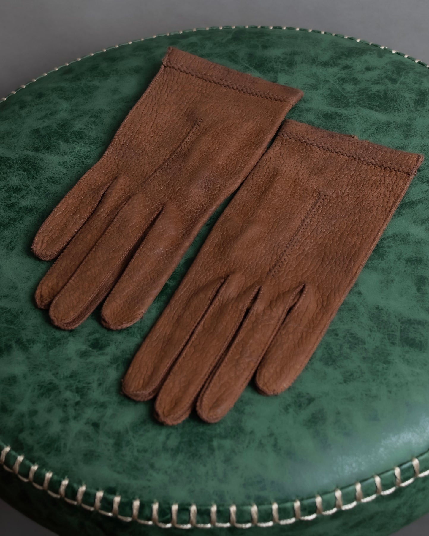 Vintage genuine leather camel brown gloves