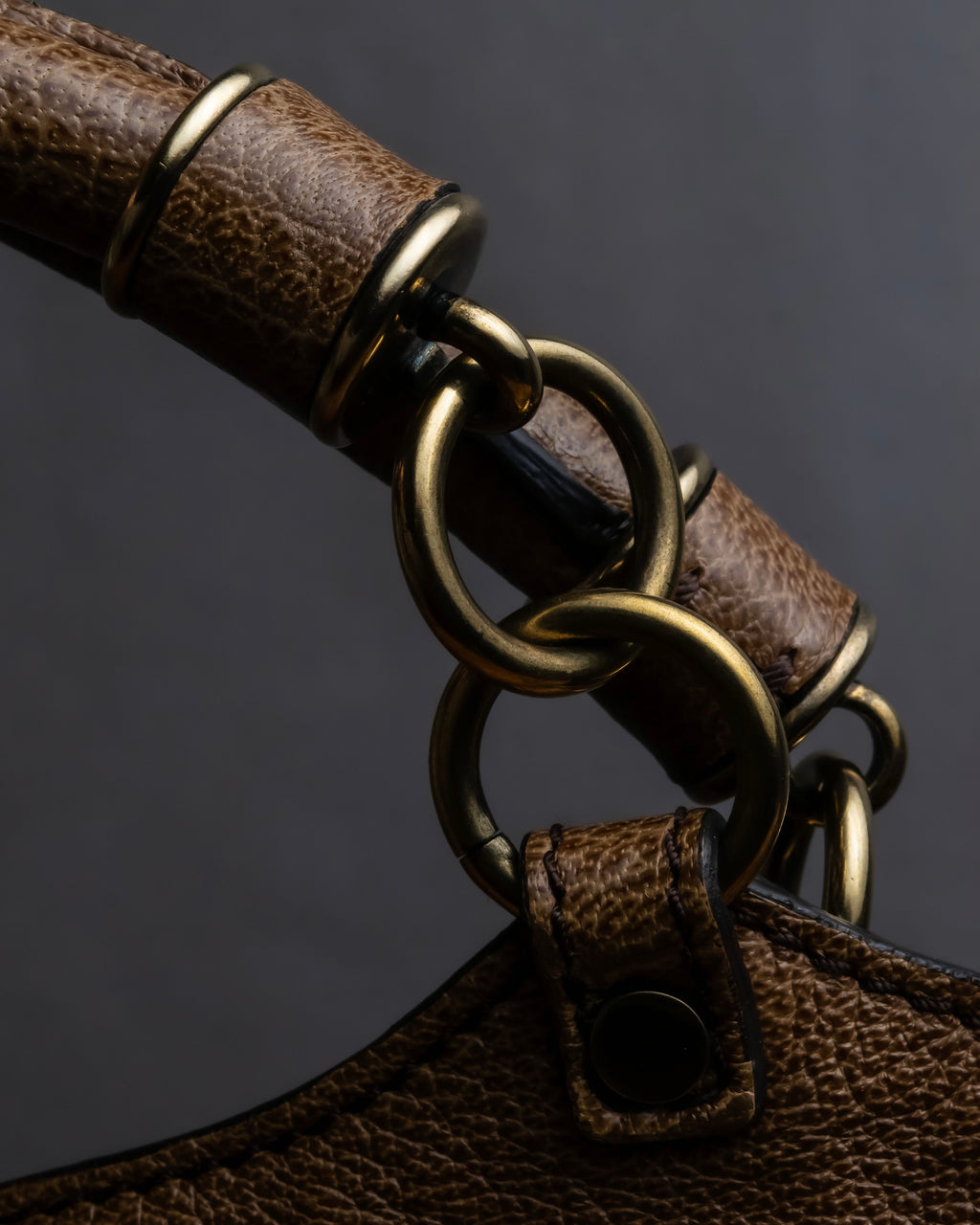 "BURBERRY" Chain design grained full grain leather shoulder bag