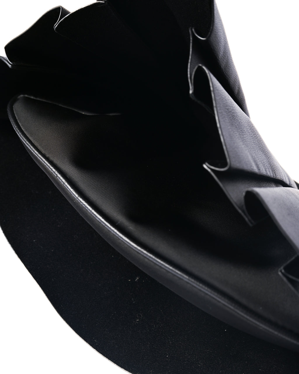 LACOSTE/ “Lenglen” Leather Pleated 2 Way Handbag Black