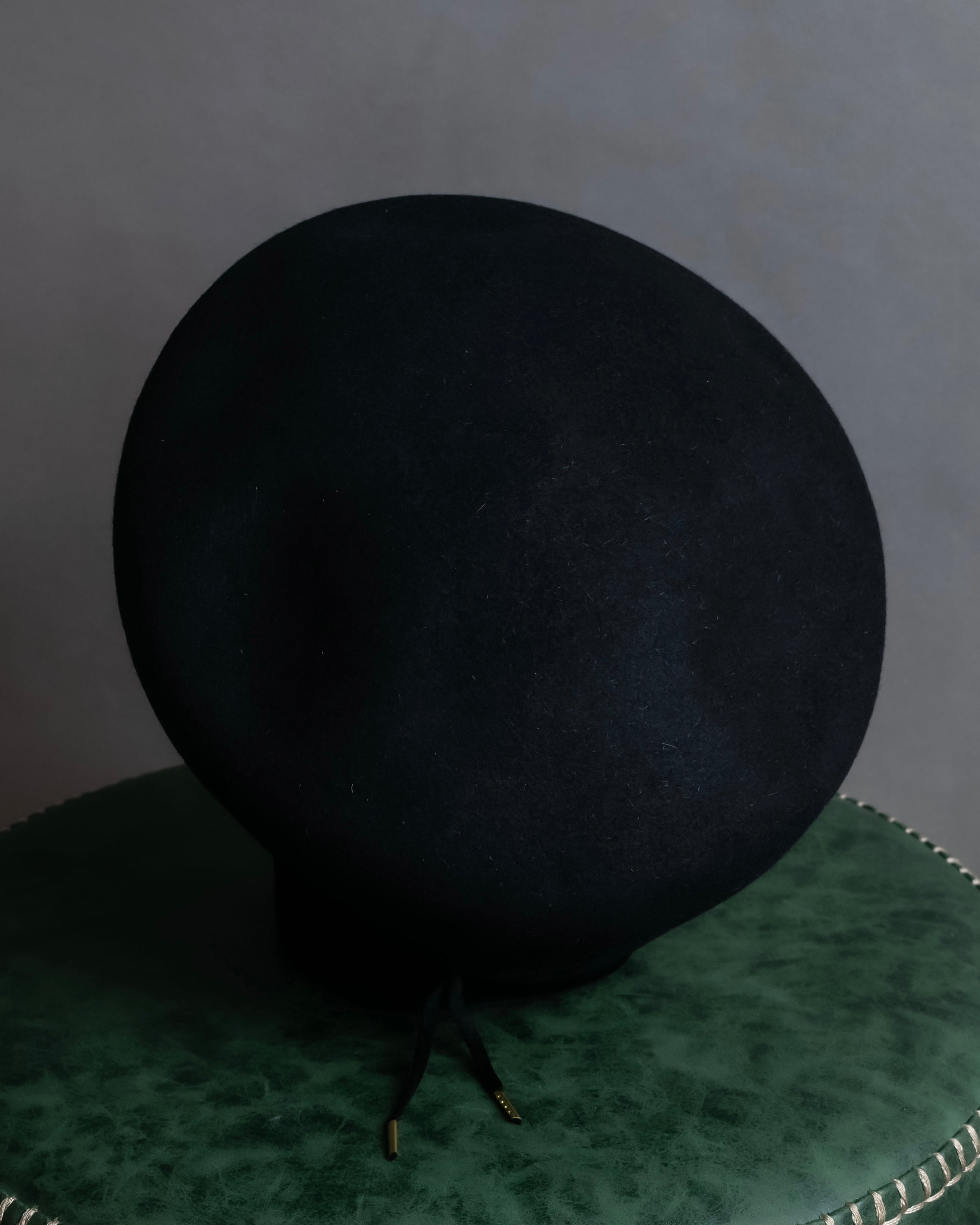 "FUMIKA UCHIDA" Leather piping design wool felt beret