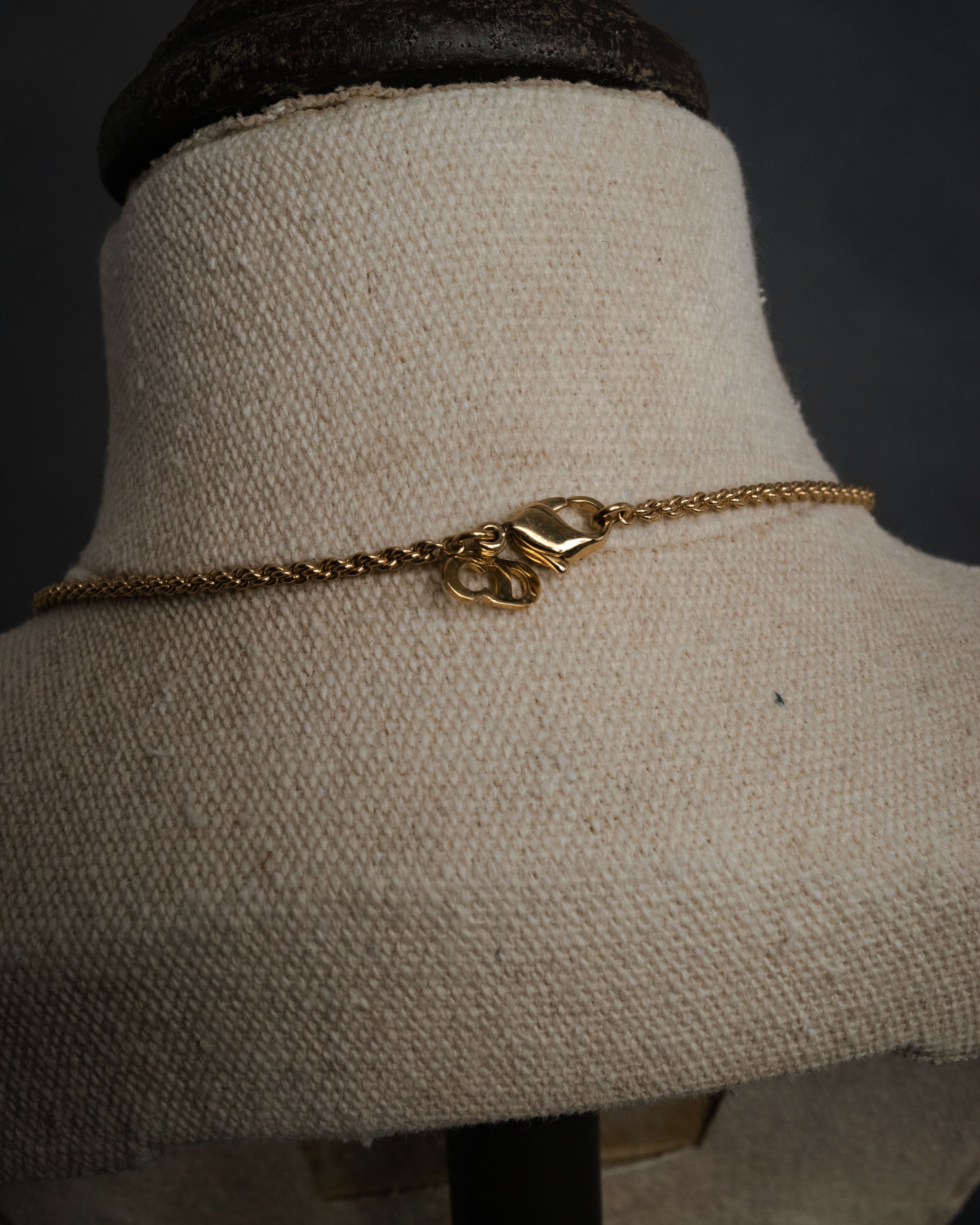 “Christian Dior” 90’s Dune charm long necklace