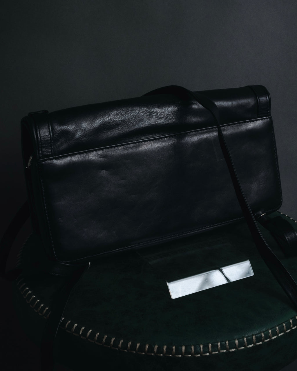–SPECIAL– "ANN DEMEULEMEESTER" 2010-2013 Transformable roll-top vitello leather bag
