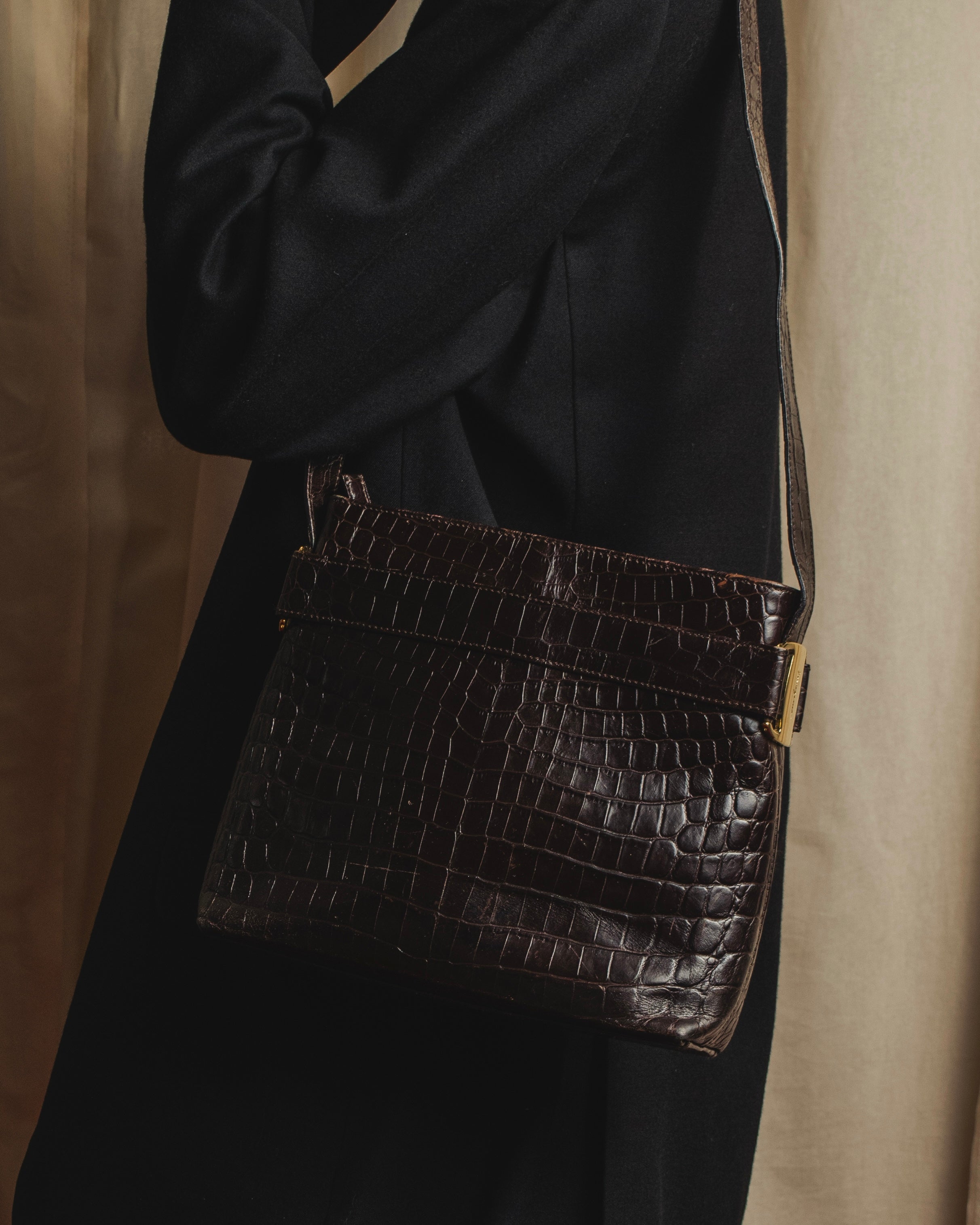 Bolso de hombro tipo vara con estampado de cocodrilo de los años 90 de Salvatore Ferragamo