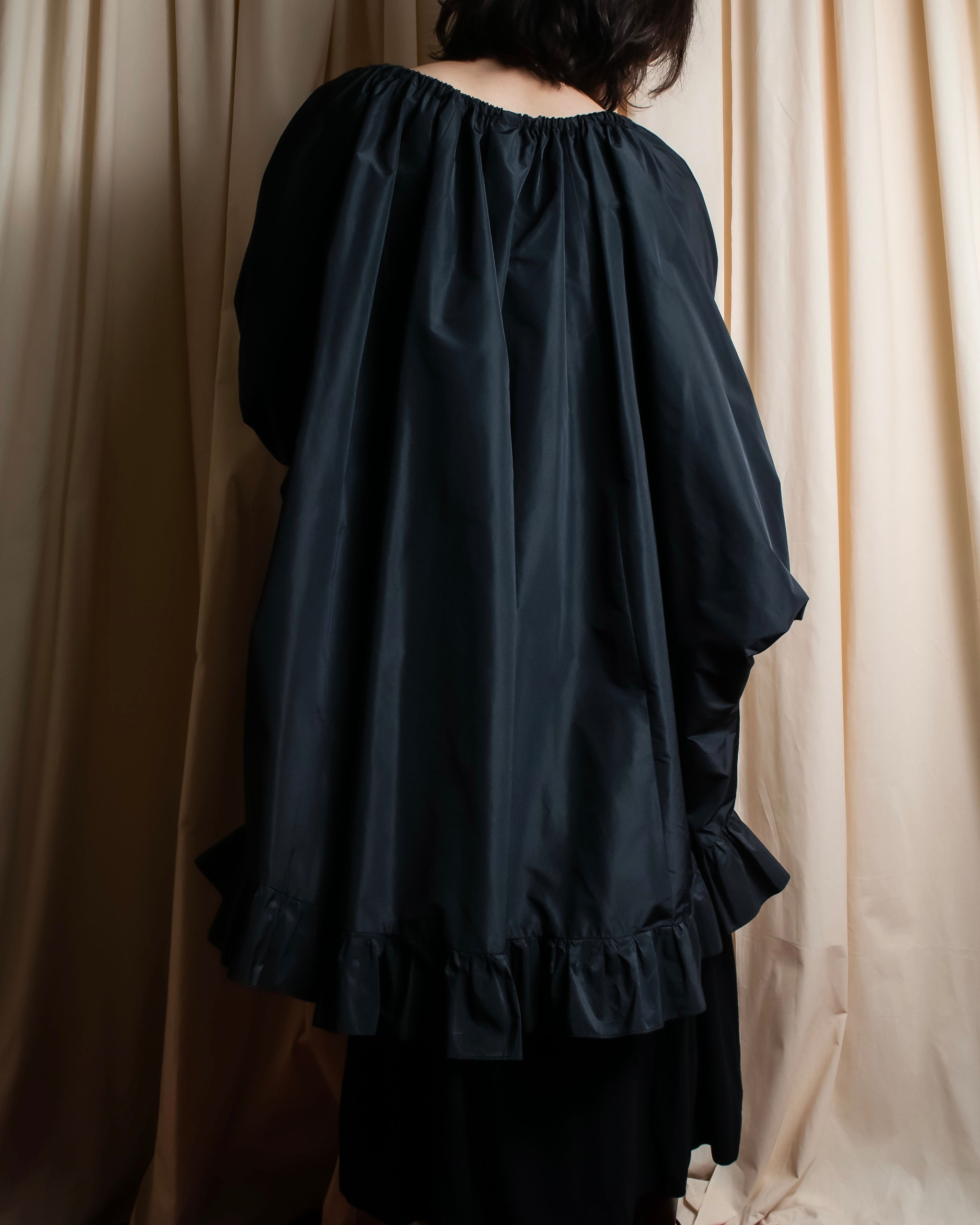 "PATOU" Ribbon shirring design poncho dress