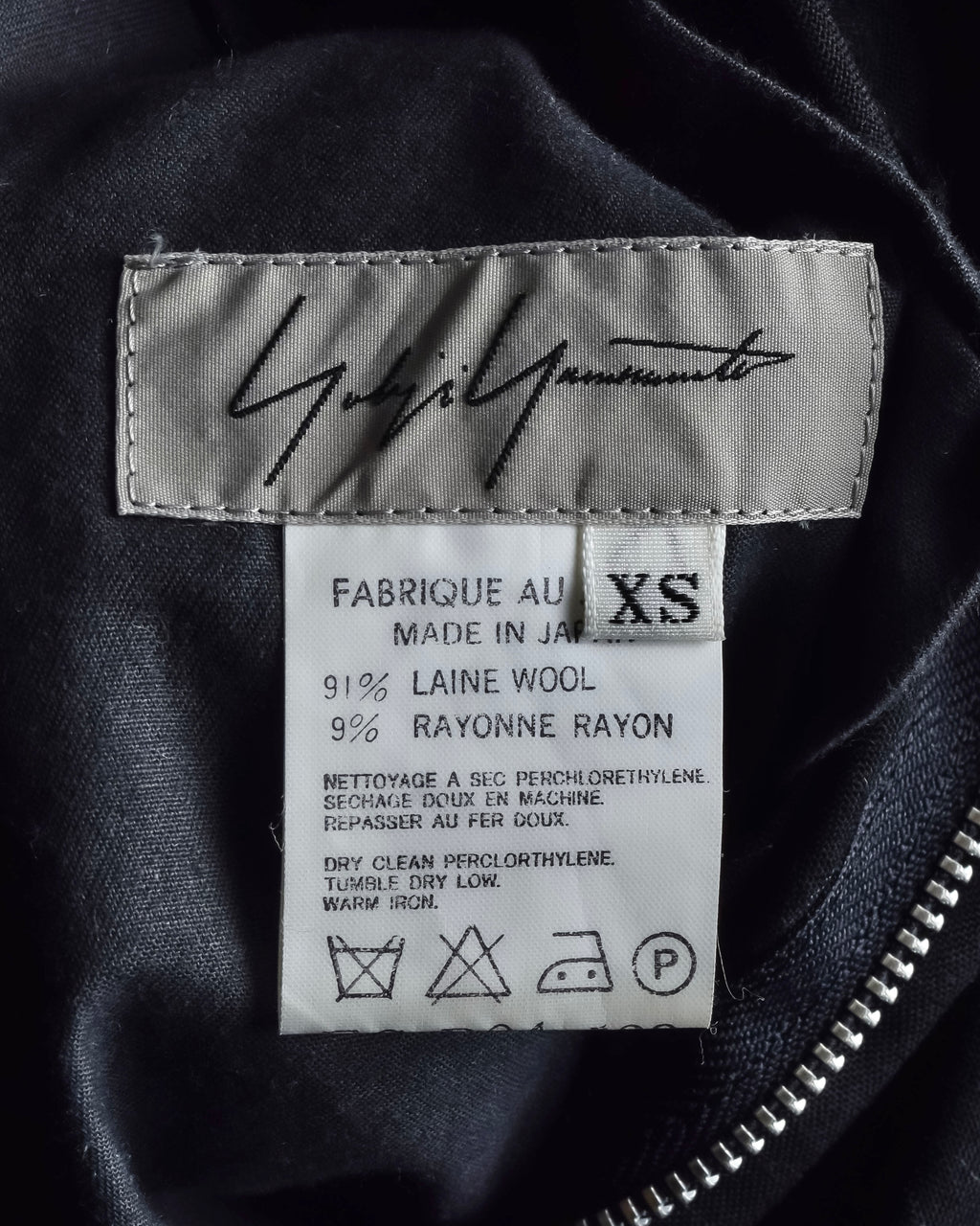 "YOHJI YAMAMOTO FEMME" 10AW Pinstripe pattern tuck wide slacks