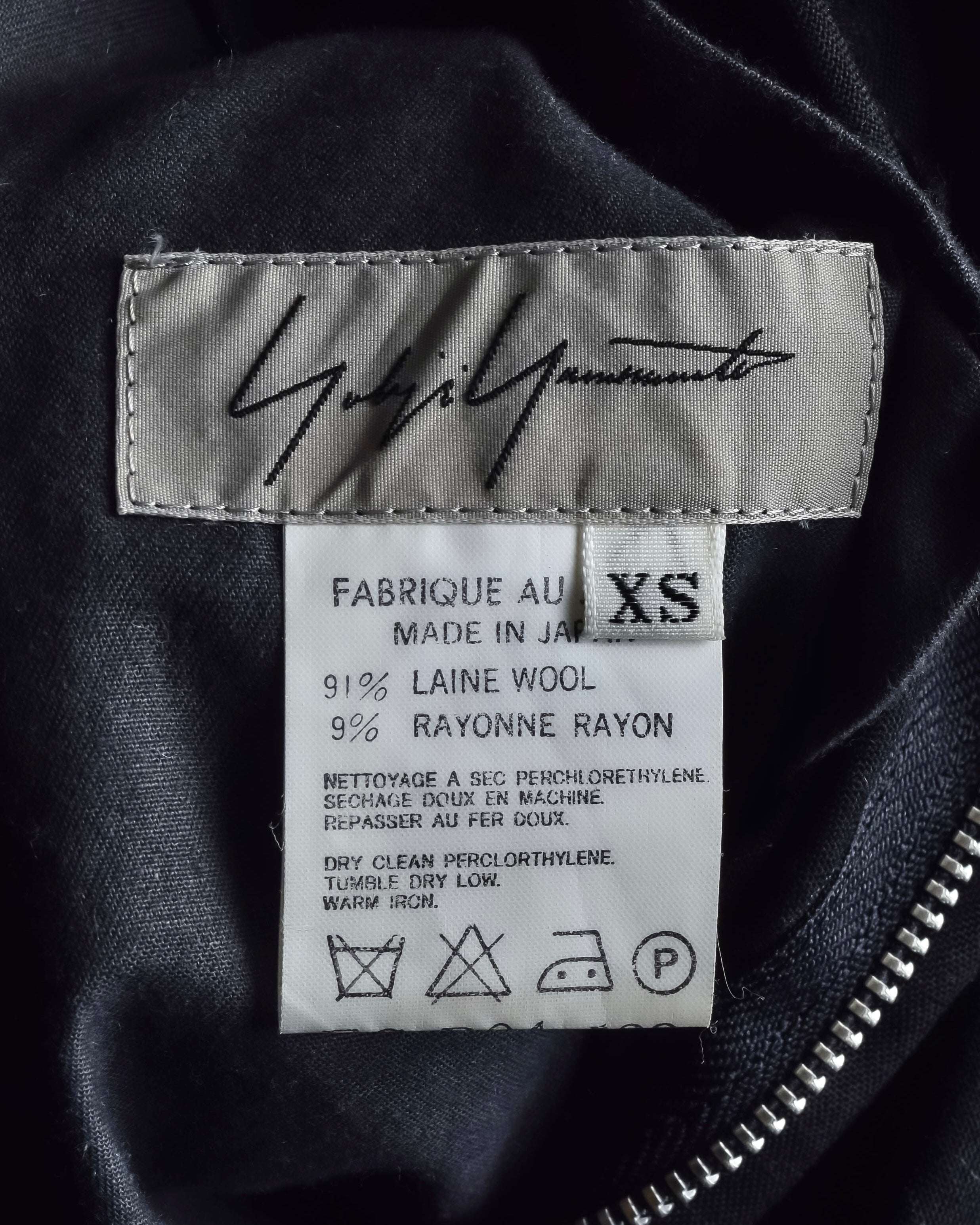 "YOHJI YAMAMOTO FEMME" 10AW Pinstripe pattern tuck wide slacks