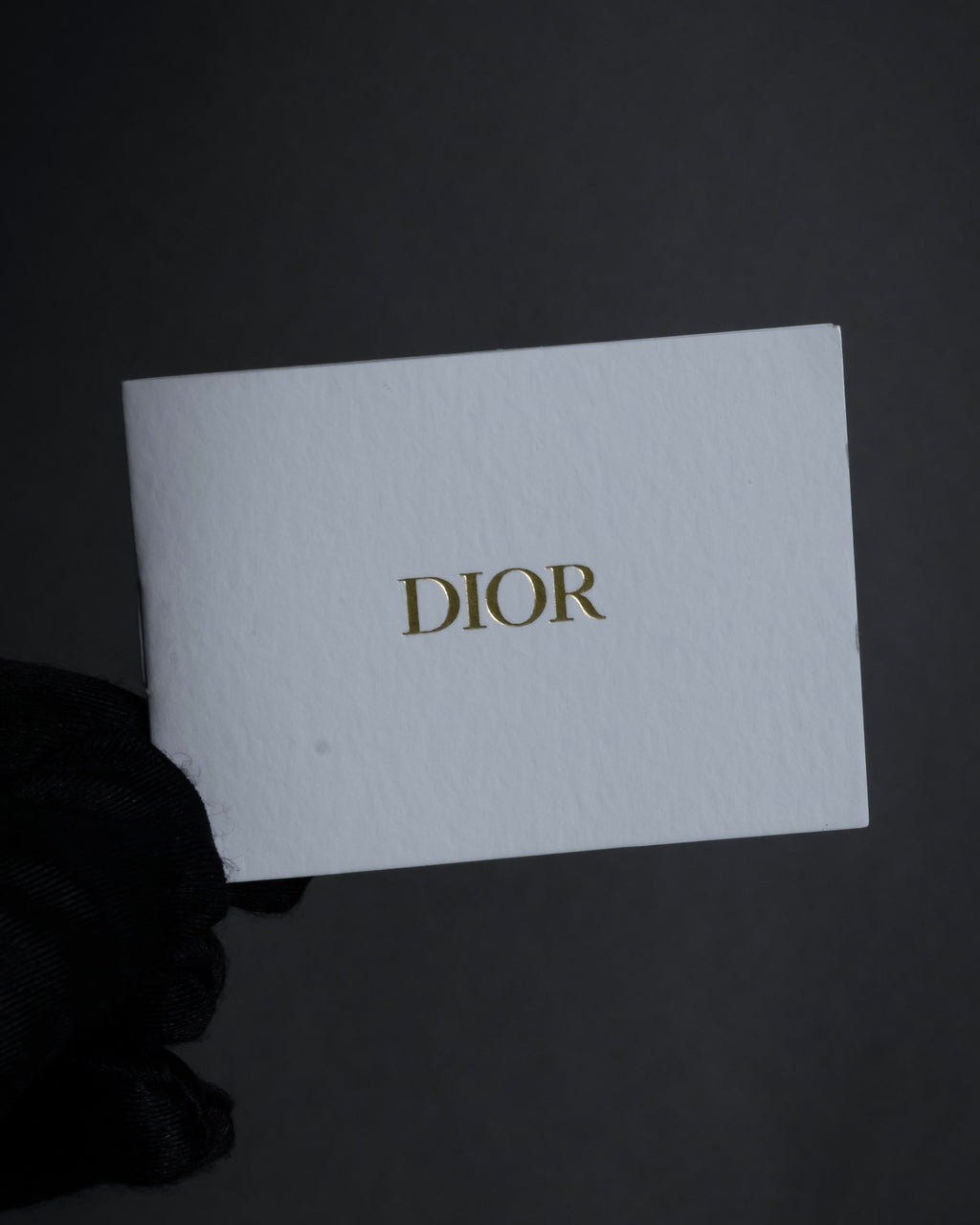 -MOOD Christmas Collection-
"Dior" Maria Grazia Chiuri design pearl motif carving gold bangle