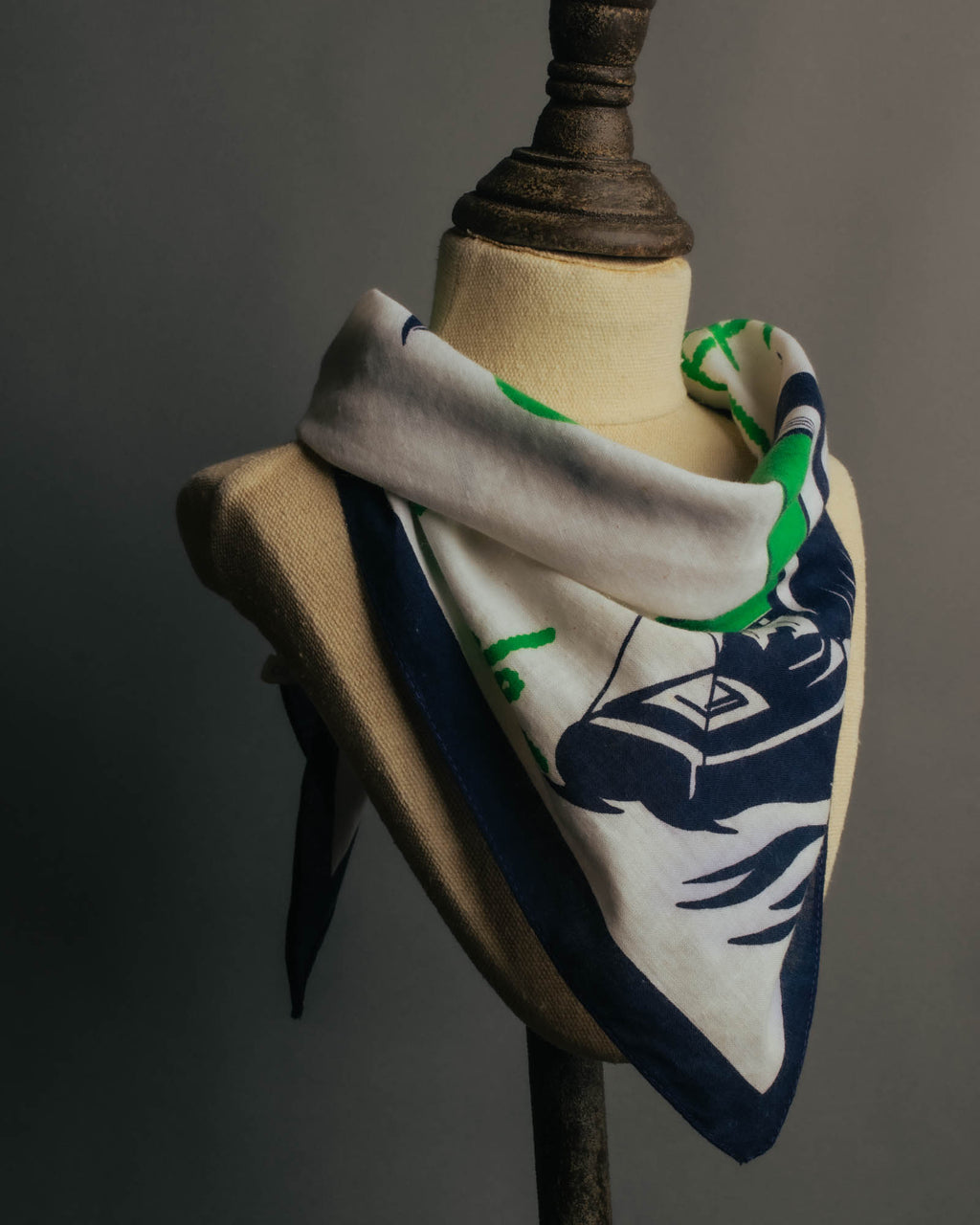 "Vintage" Souvenir de bretagne marine scarf