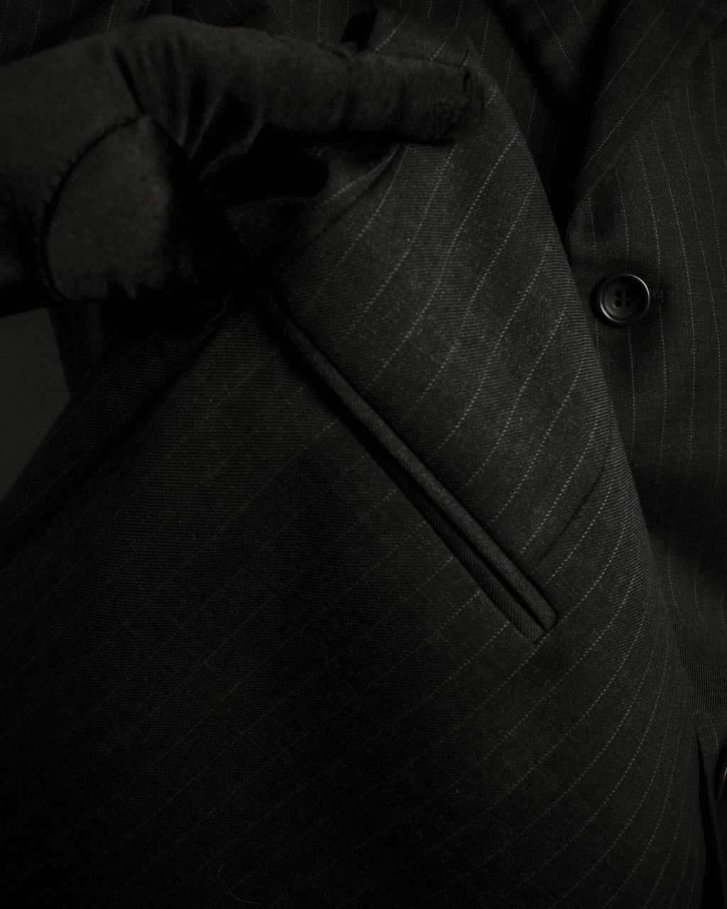 "ARMANI COLLEZIONI" Classic Italian tailoring stripe pattern set up