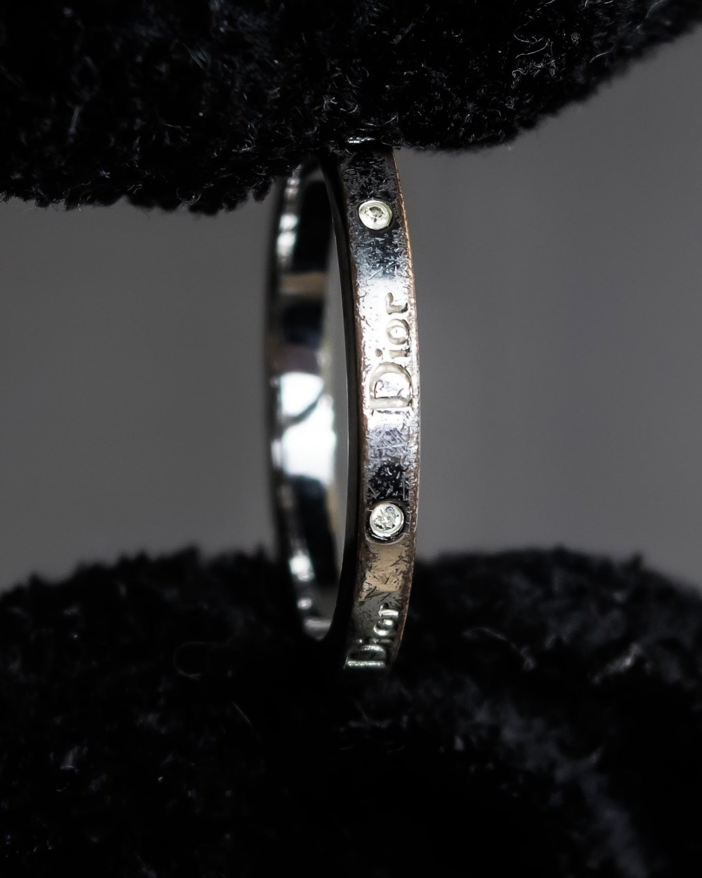 "DIOR" Logo engraved narrow silver ring