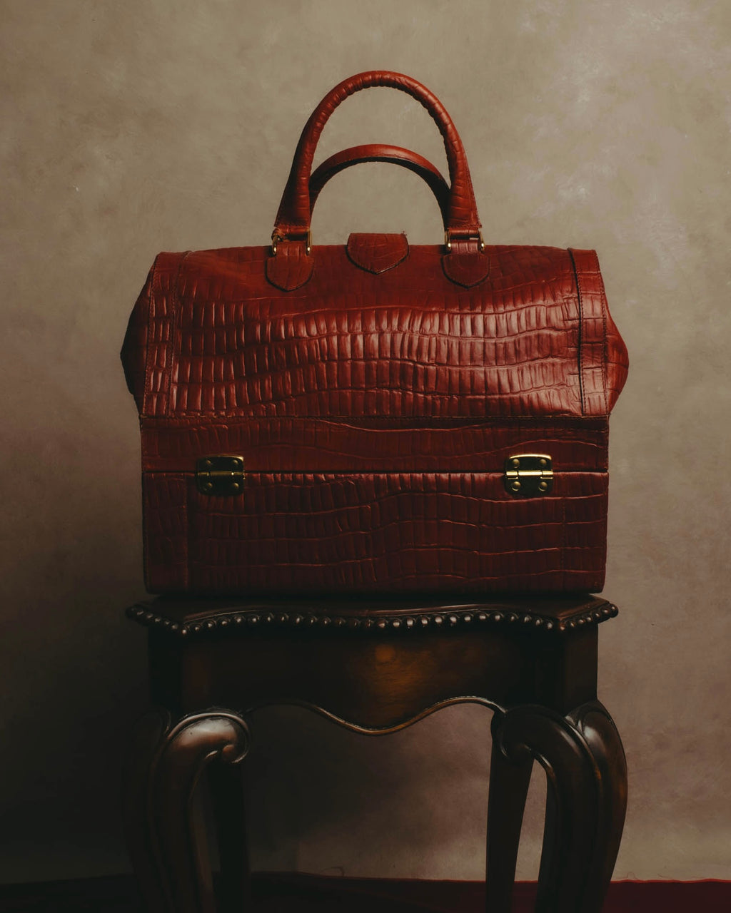 -SPECIAL- “Giorgio Armani” 90’s-00’s Crocodile embossed leather frame bag
