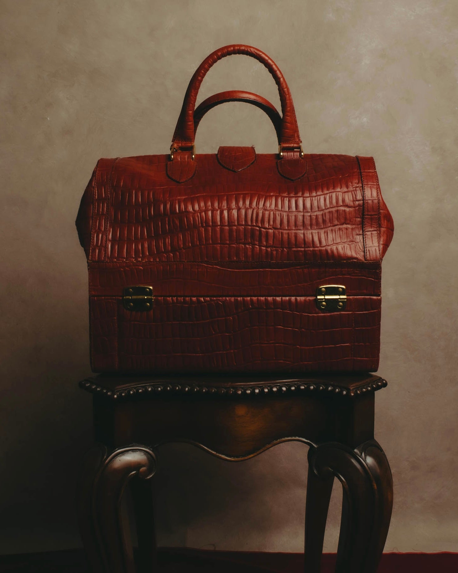 -SPECIAL- “Giorgio Armani” 90’s-00’s Crocodile embossed leather frame bag