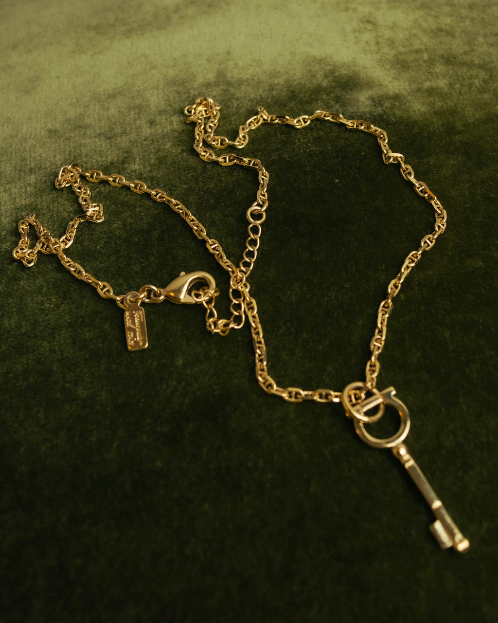 "Salvatore Ferragamo" 00's-20's Gancini key pendant necklace