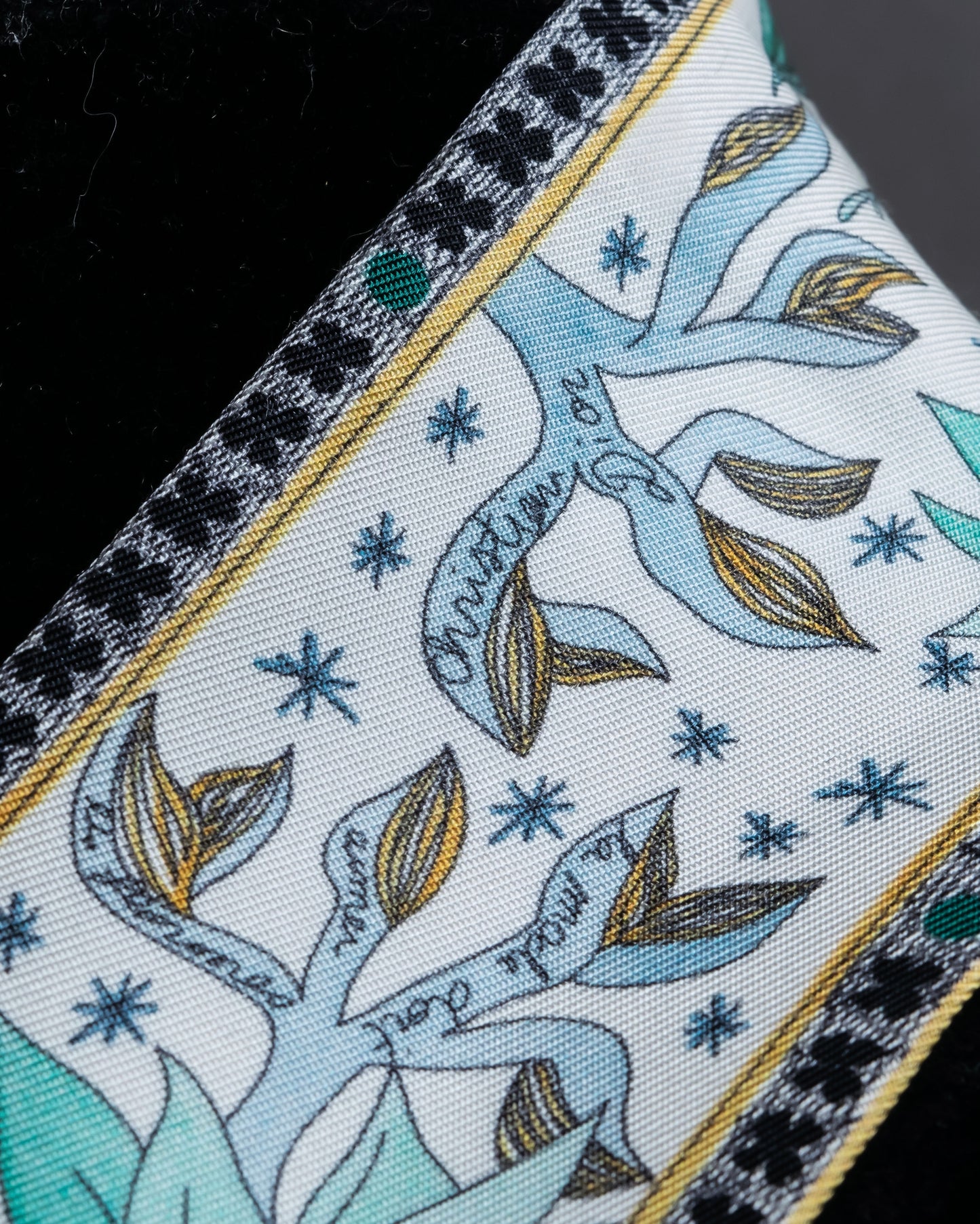 "Christian Dior" Romantic motif design silk twill Mitzah scarf