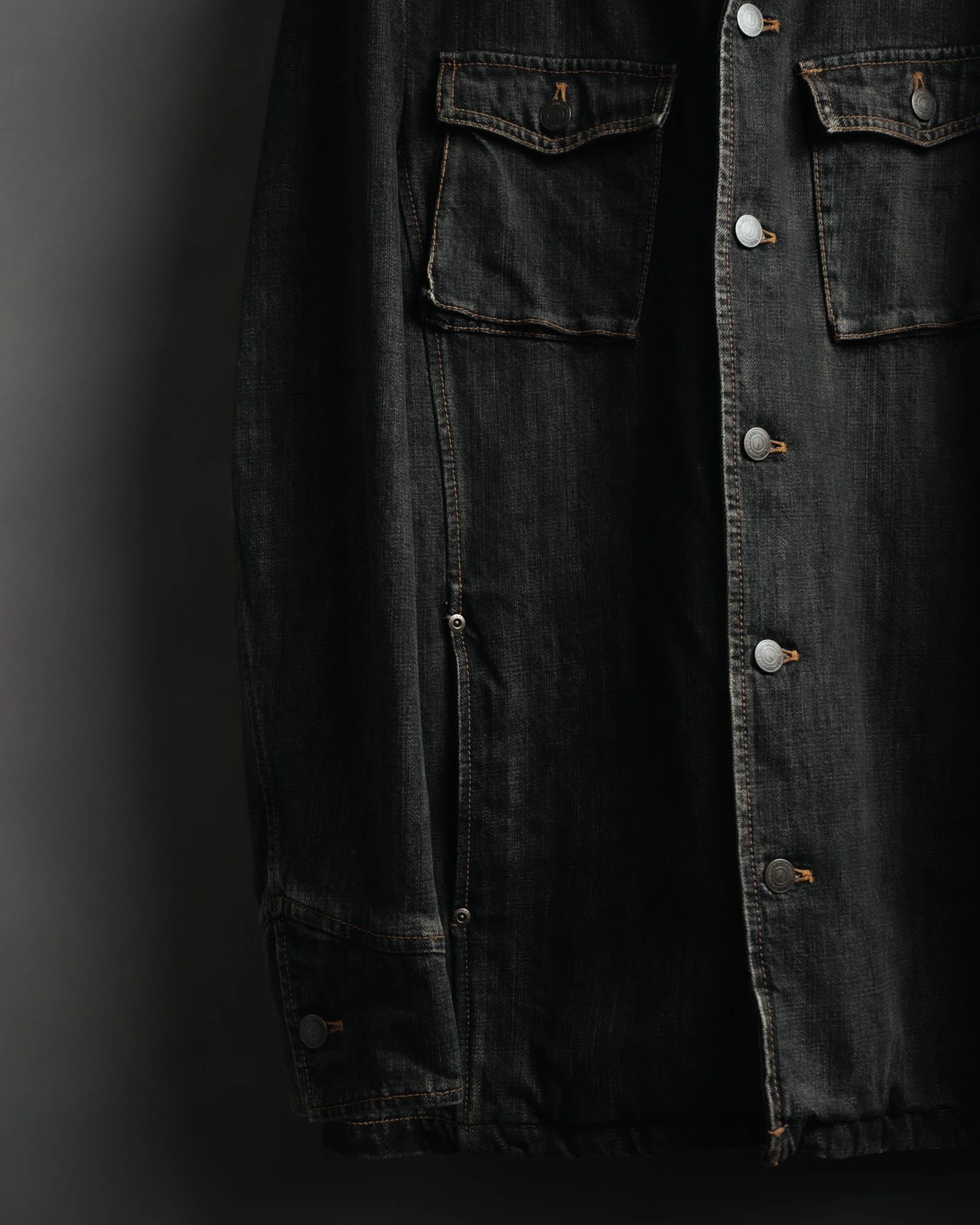 -MOOD MILLÉSIMES- 00’s faded black denim shirt jacket