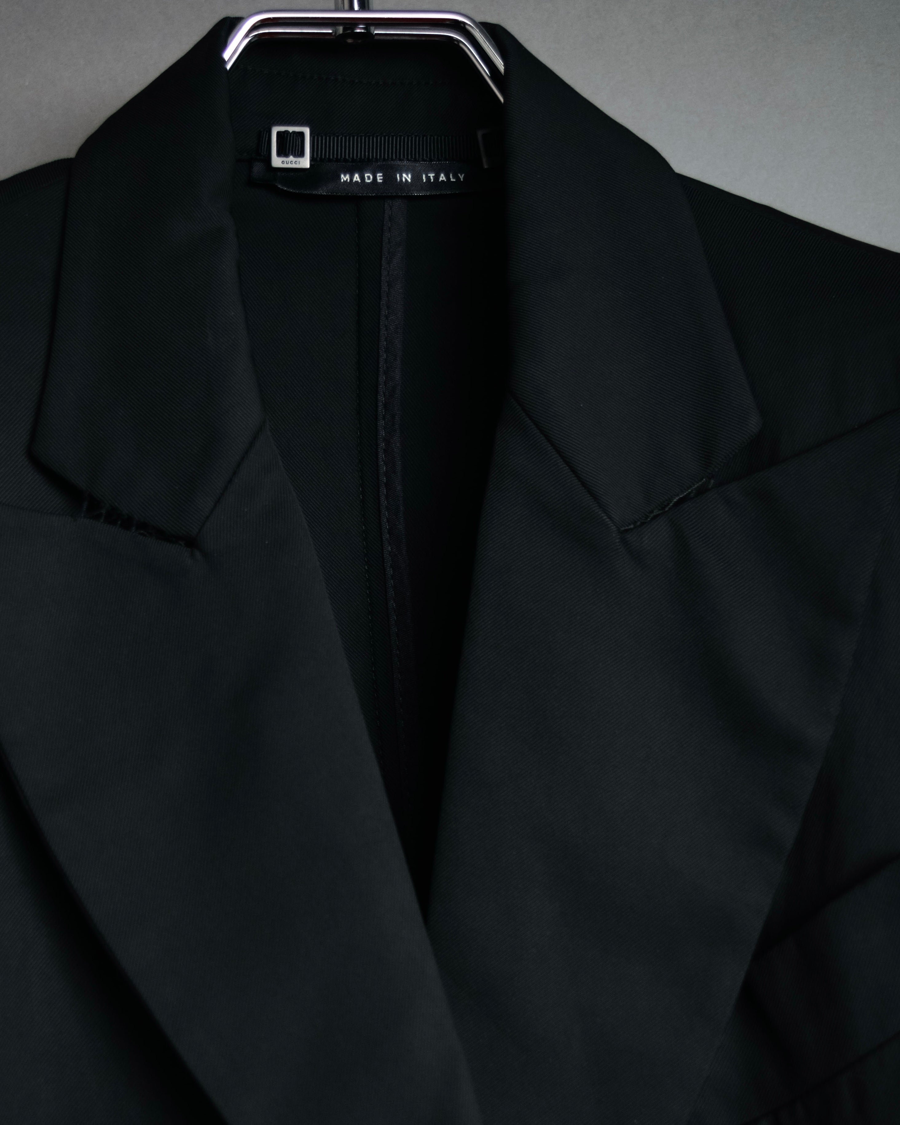 “GUCCI” Early 2000s satin peak lapel tailored jacket