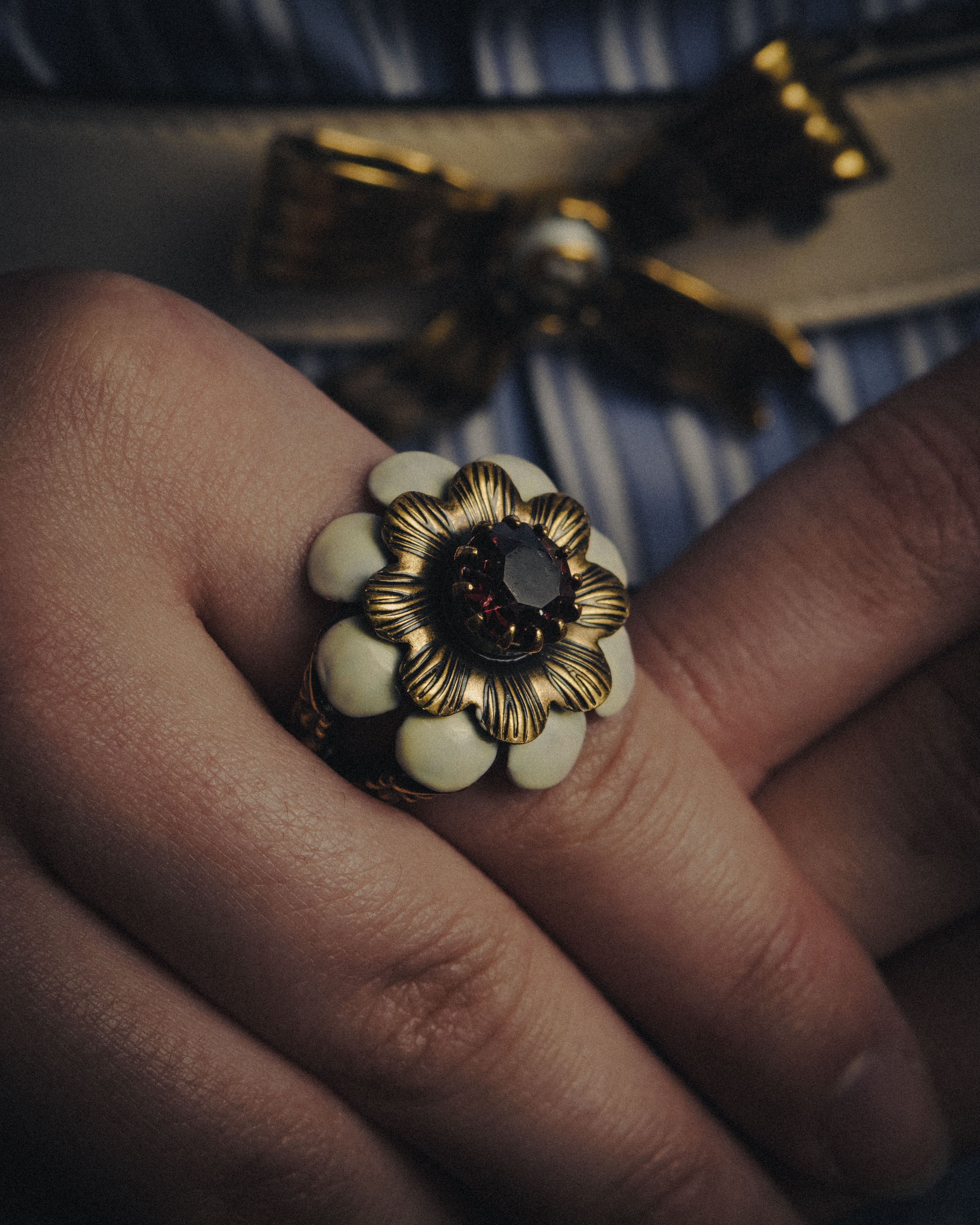 –SPECIAL– “GUCCI” 2010’s sculptural flower ring