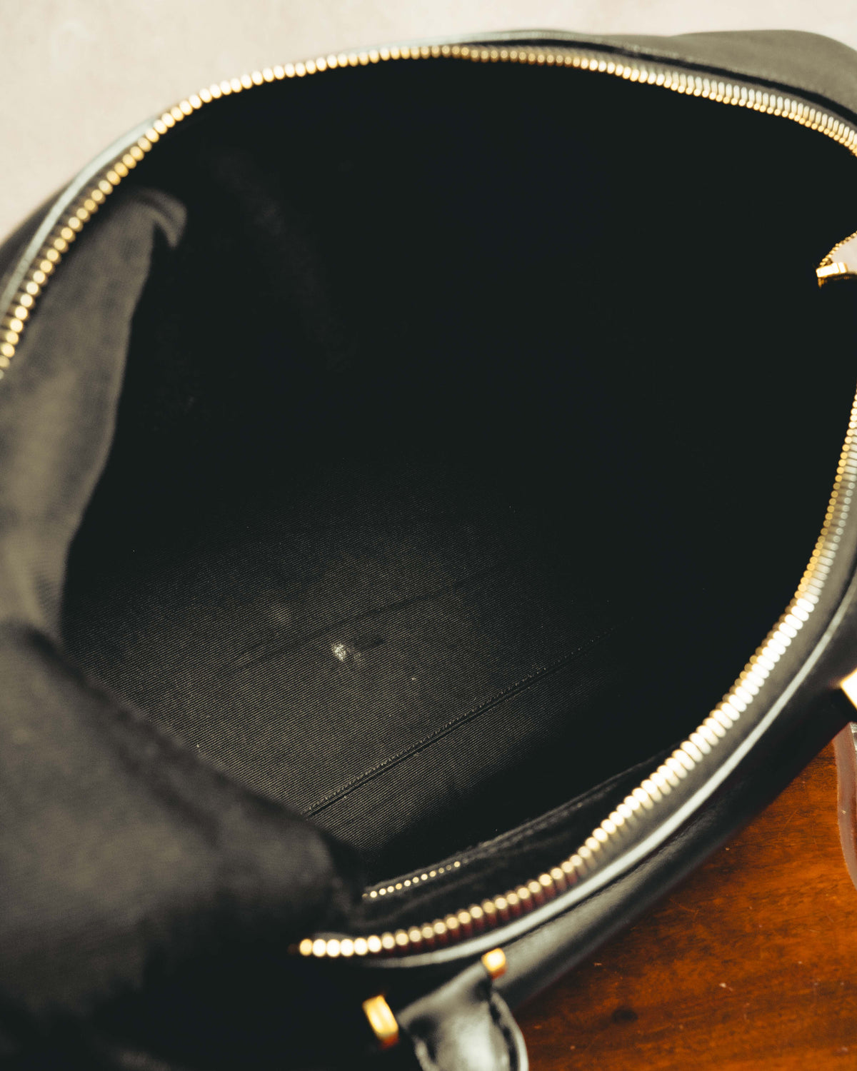 -SPECIAL- “Saint Laurent” 2012-2016 Classic Duffle 12 smooth calfskin bag