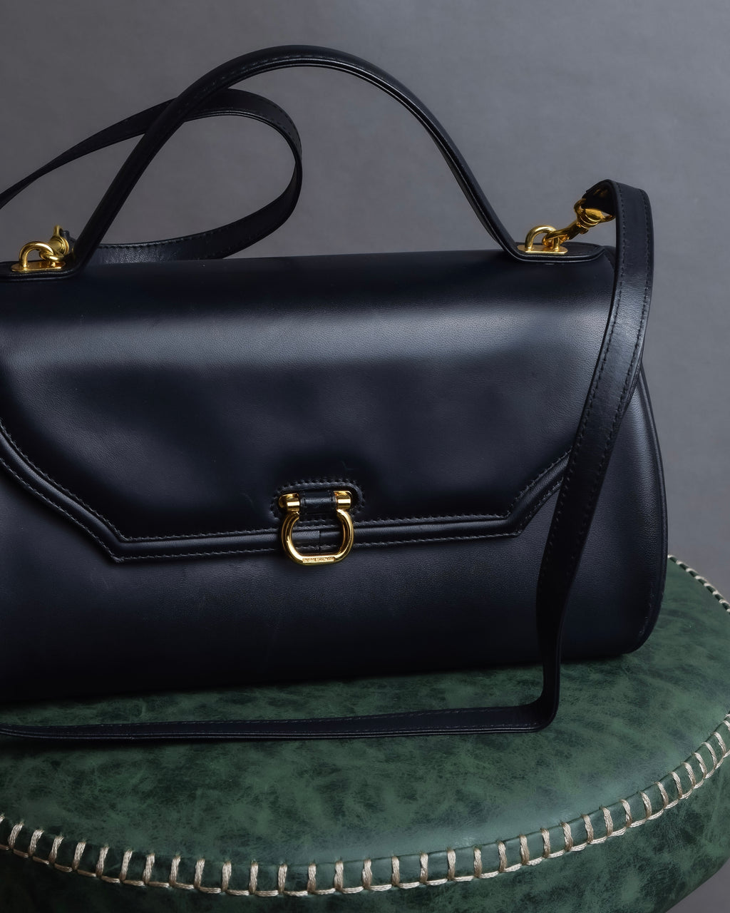 "PIERRE BALMAIN" Horizontal design grain leather 2way shoulder bag