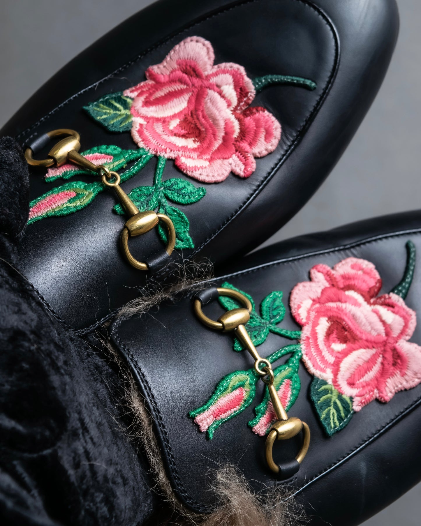 "GUCCI" Rose＆leaf embroidery princetown loafers