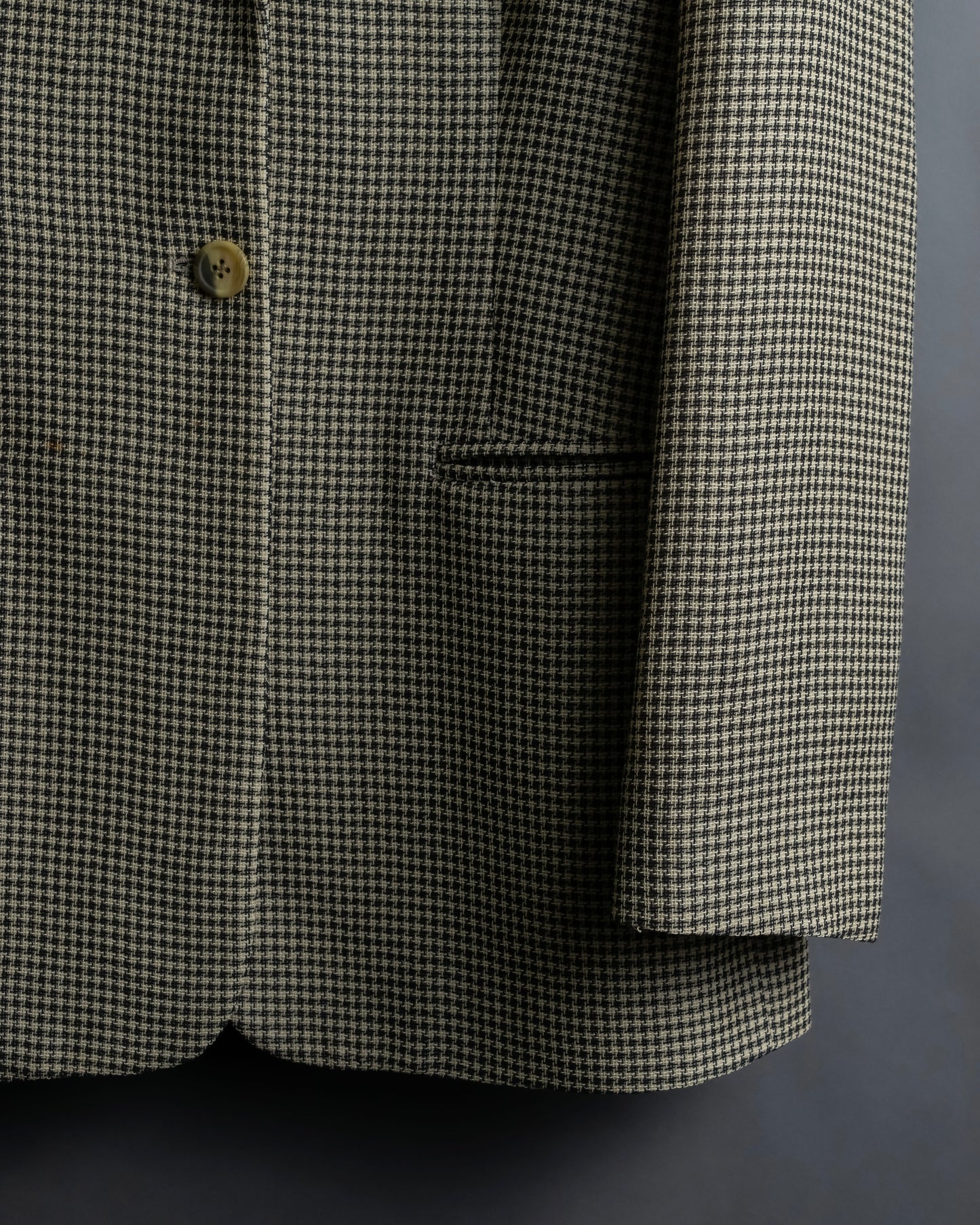 “GIORGIO ARMANI” check patented beautiful shape tailored jacket