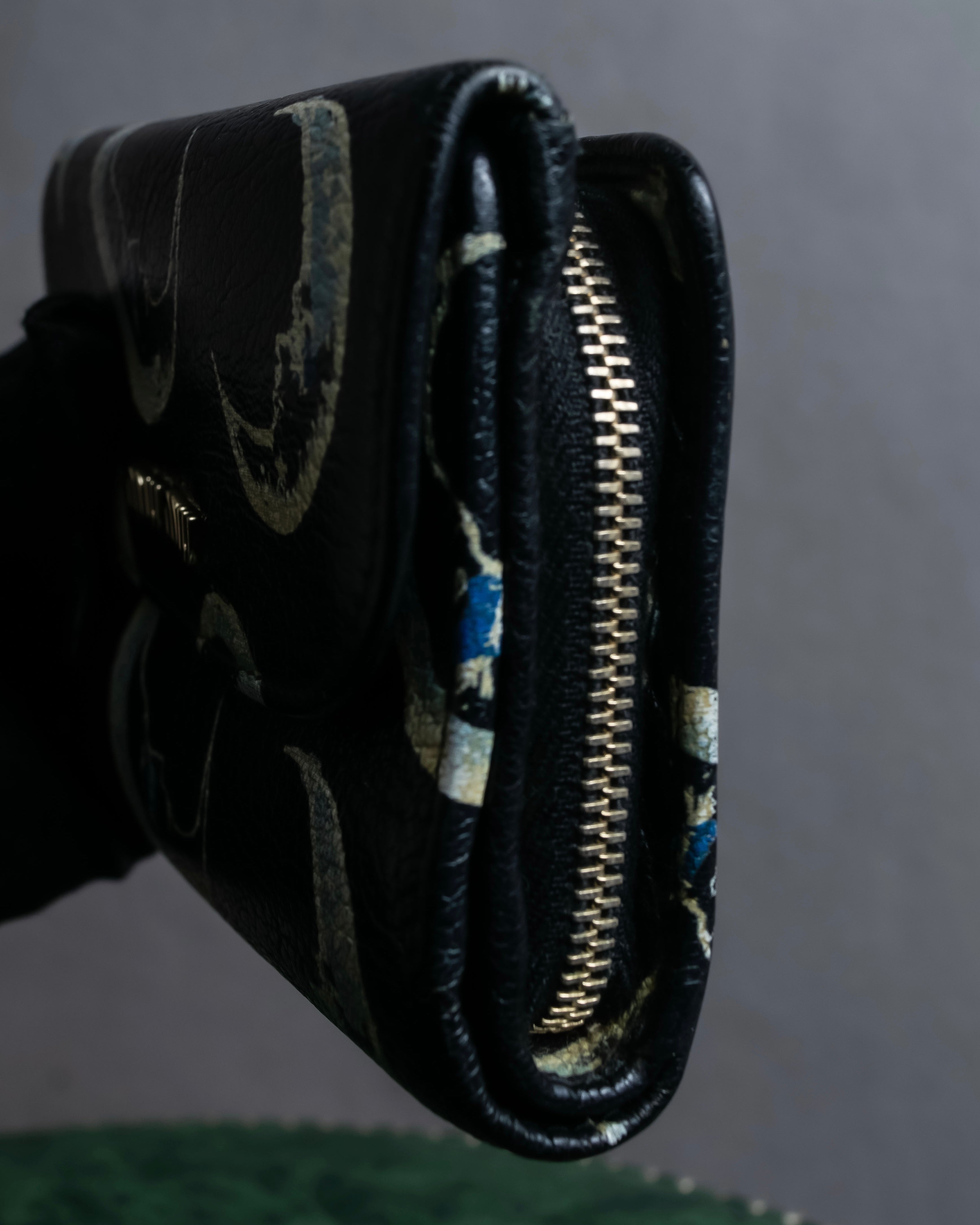 "MIU MIU" Crescent moon print compact wallet