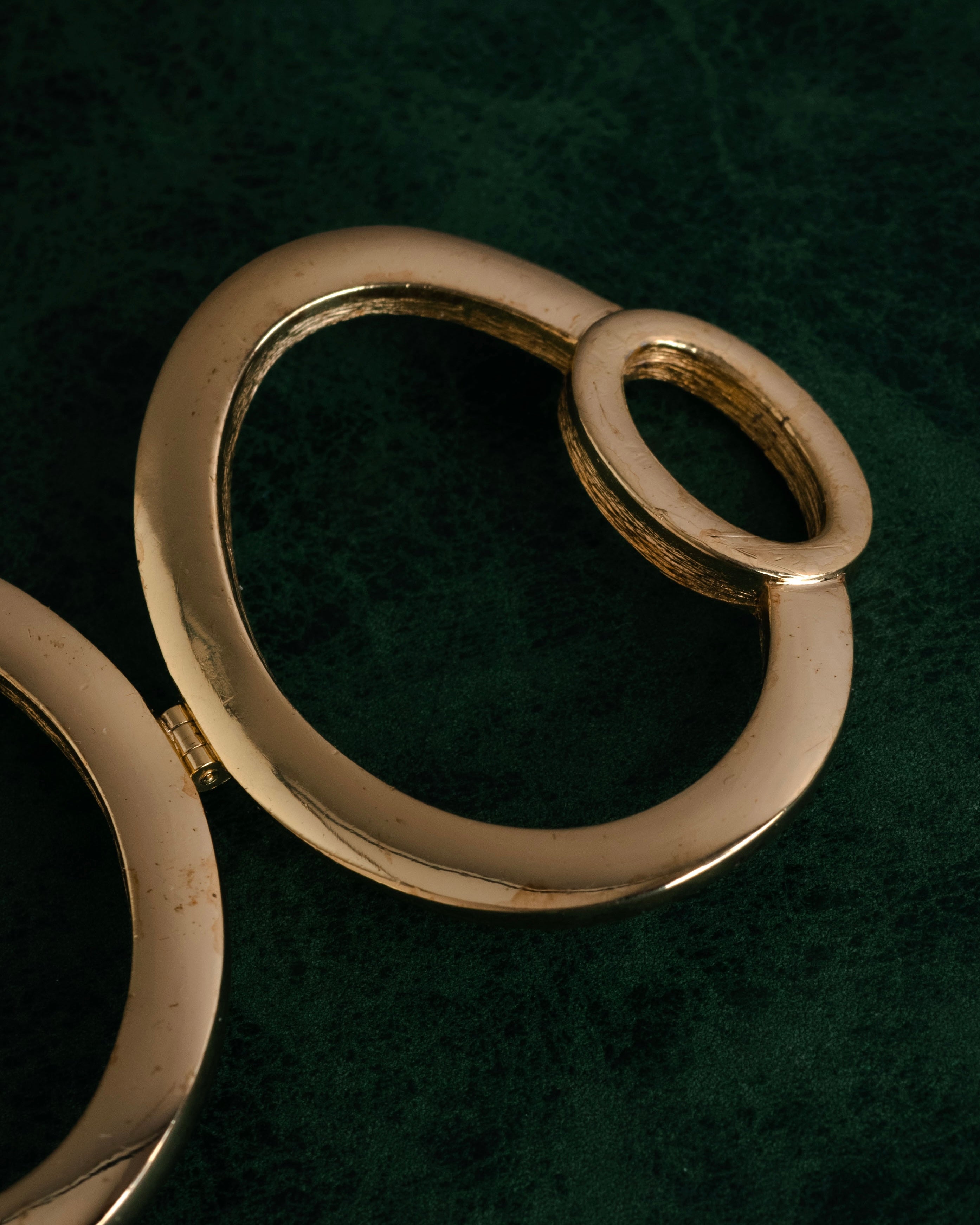 –SPECIAL– “Christian Dior” 90’s Sculptural oval link bracelet