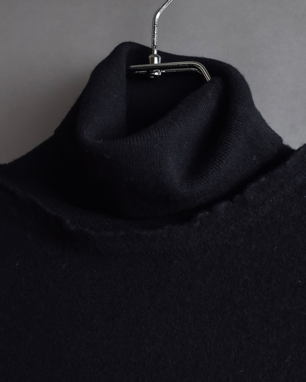 "DIOR" Edith Slimane period double high neck processing knit