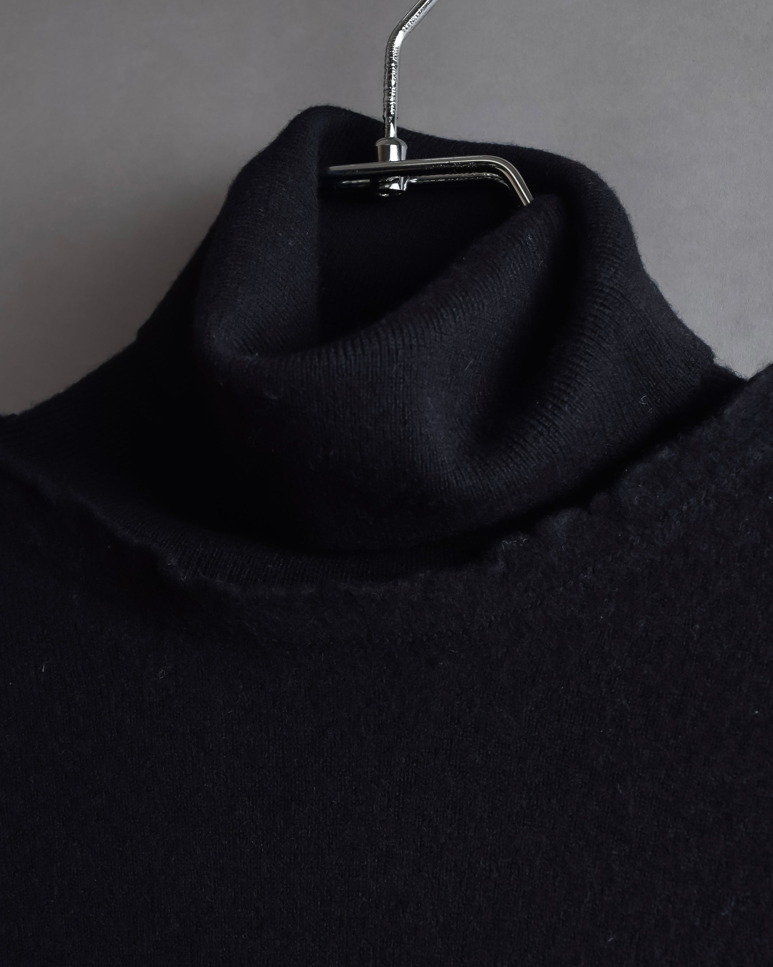 "DIOR" Edith Slimane period double high neck processing knit