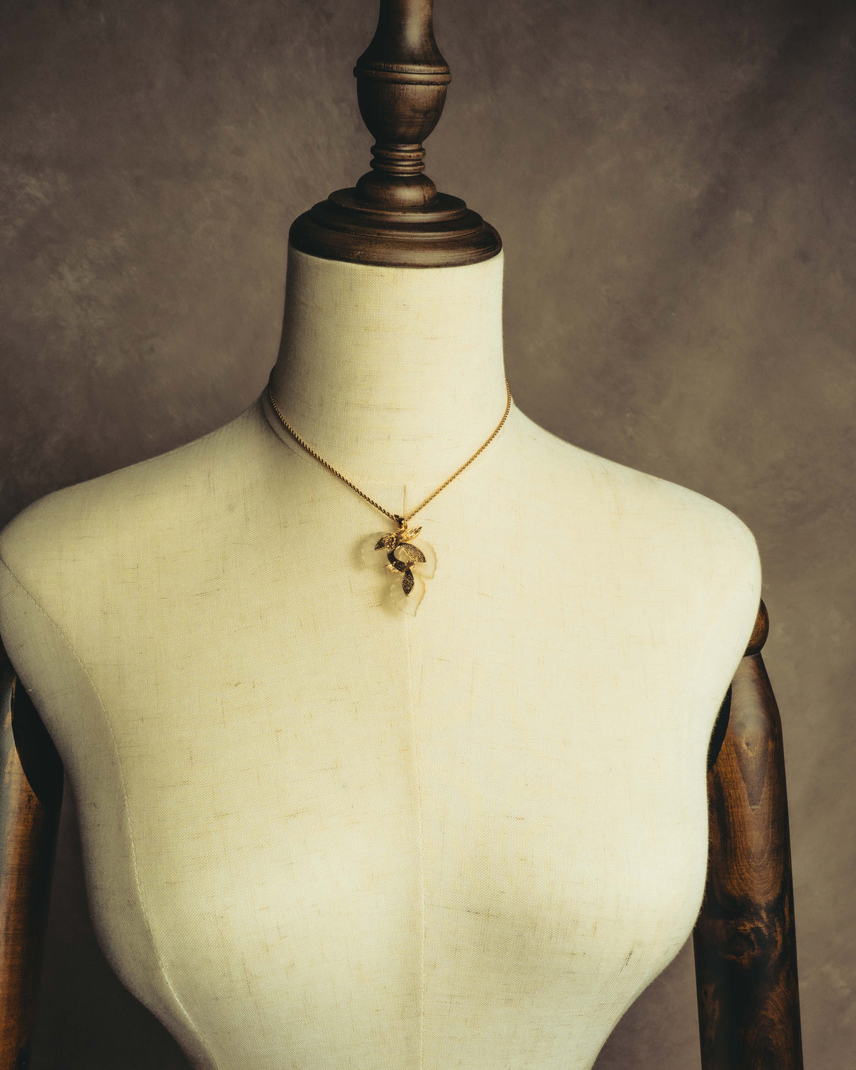 "Christian Dior" 70's-80's Sculptural leaf pendant necklace