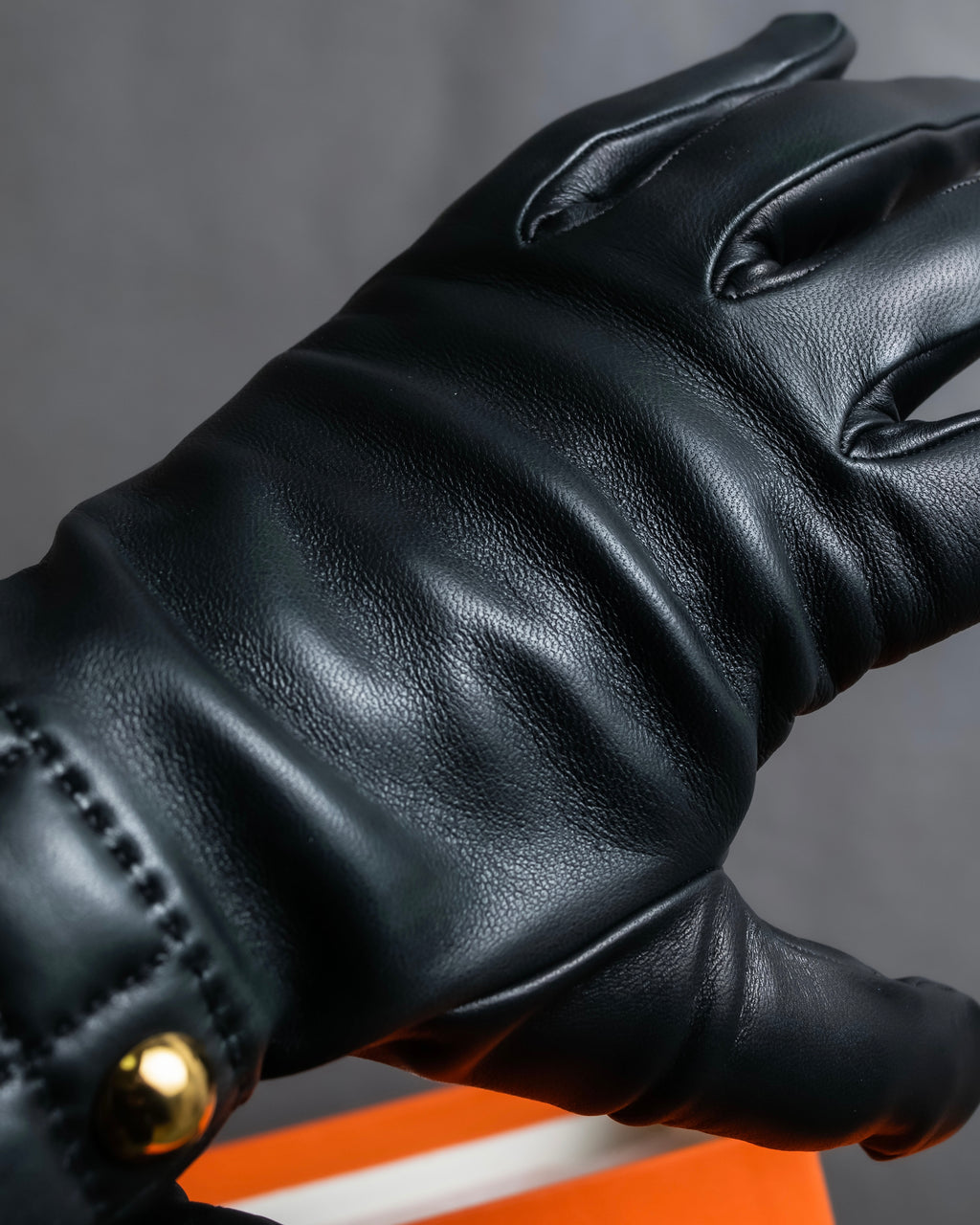 "HERMES" H logo＆gold stud design leather gloves