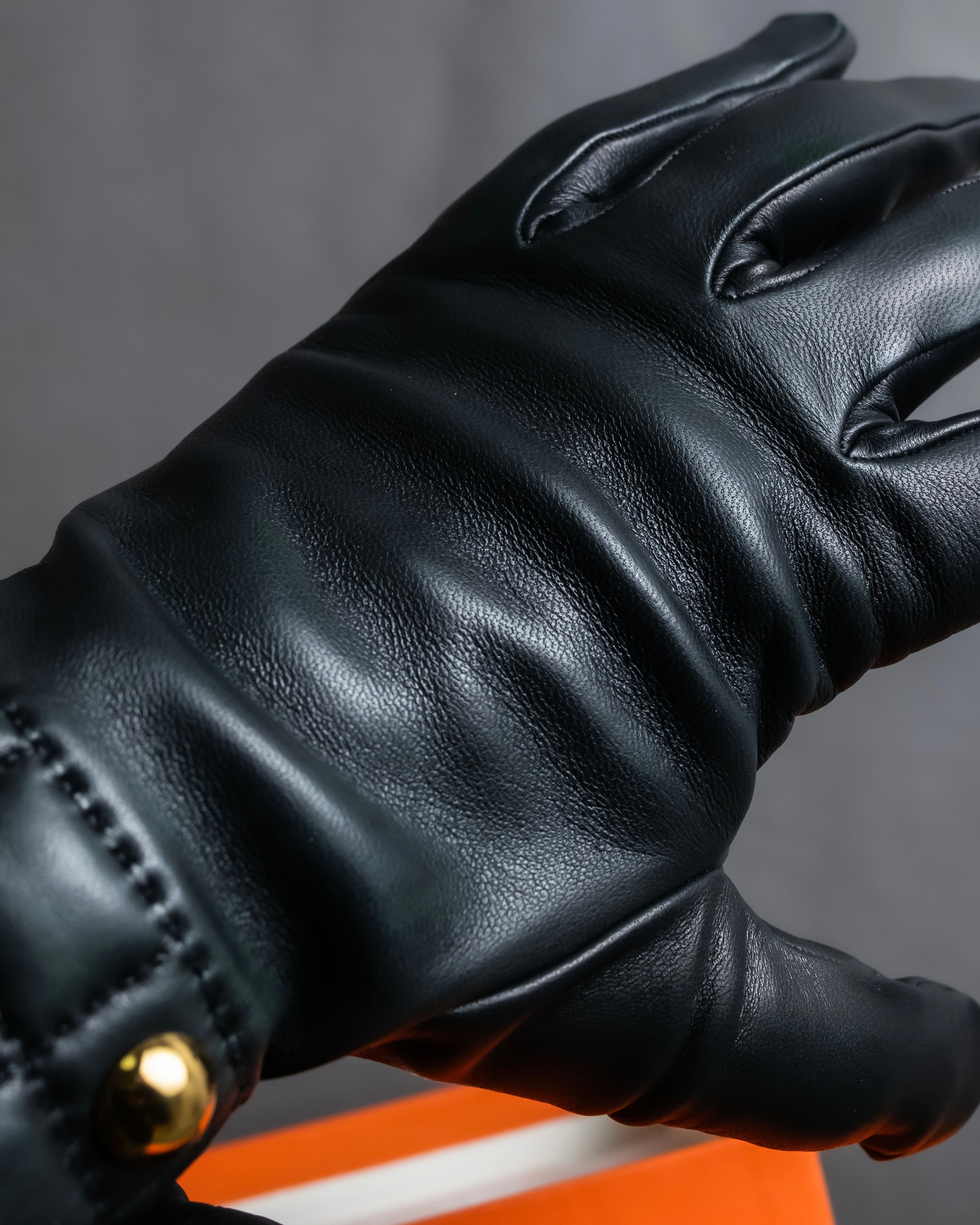 "HERMES" H logo＆gold stud design leather gloves