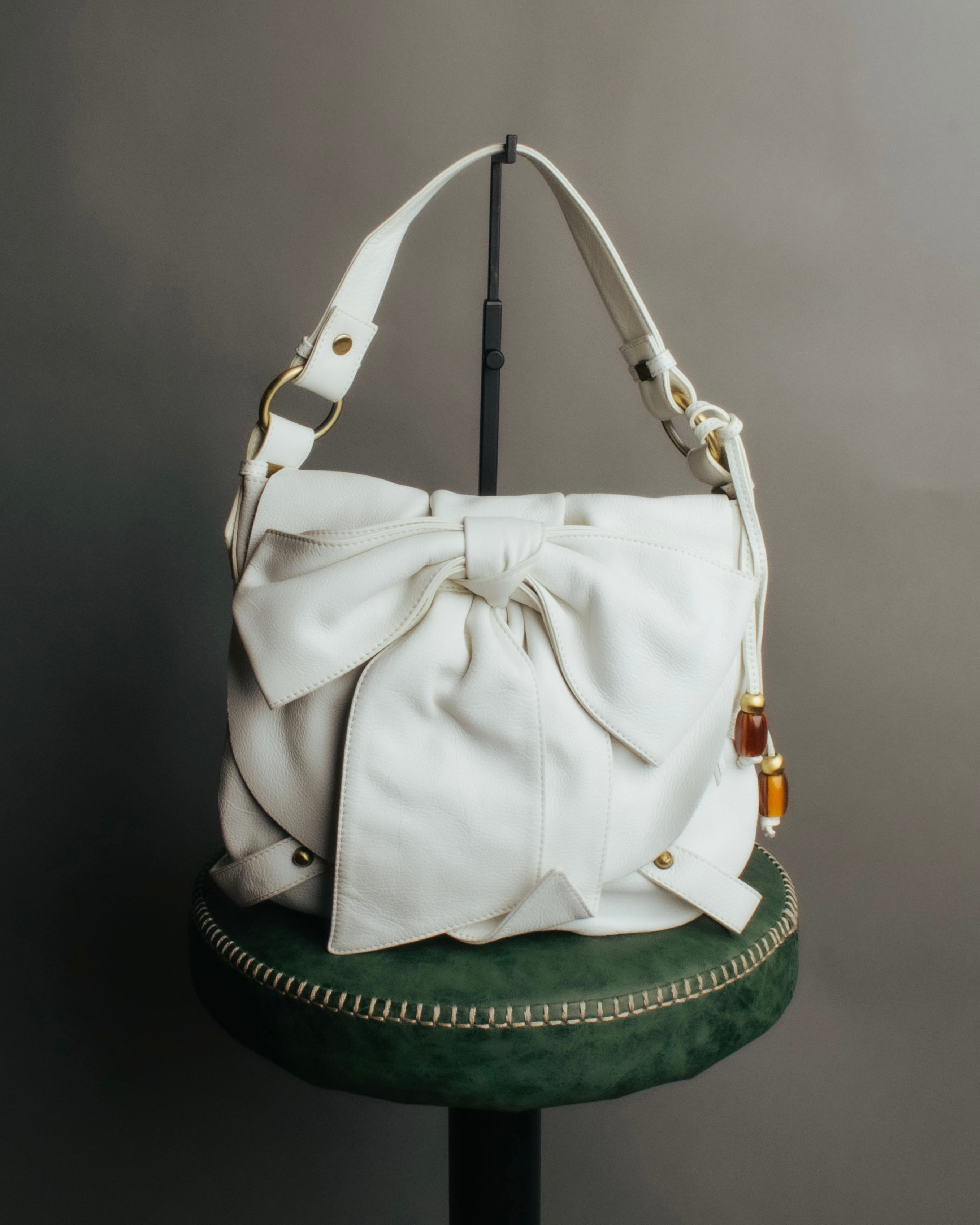 -SPECIAL- “Yves Saint Laurent” 2004-2011 Pilati era bow leather shoulder bag