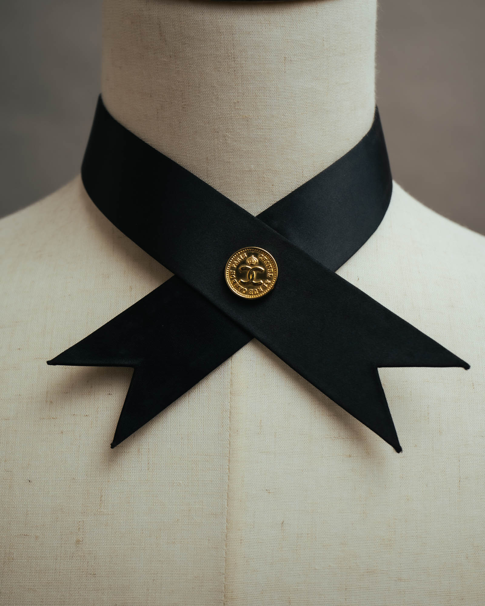 -SPECIAL- “CHANEL” Late 80’s-90’s gold button satin neck tie