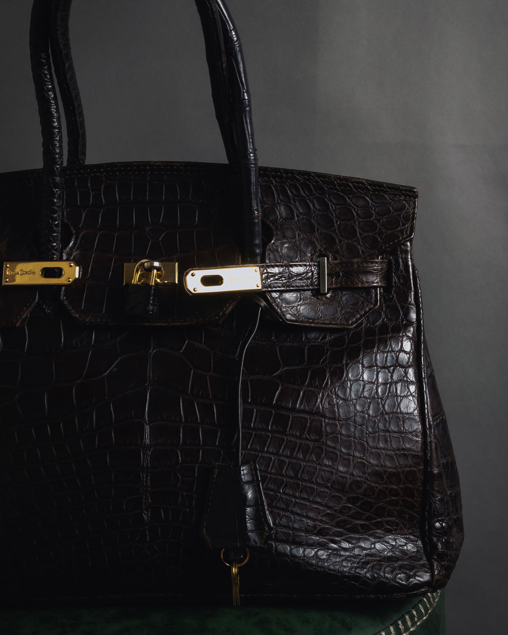 -SPECIAL- "Pierre Cardin"
90’s real crocodile leather top handle bag