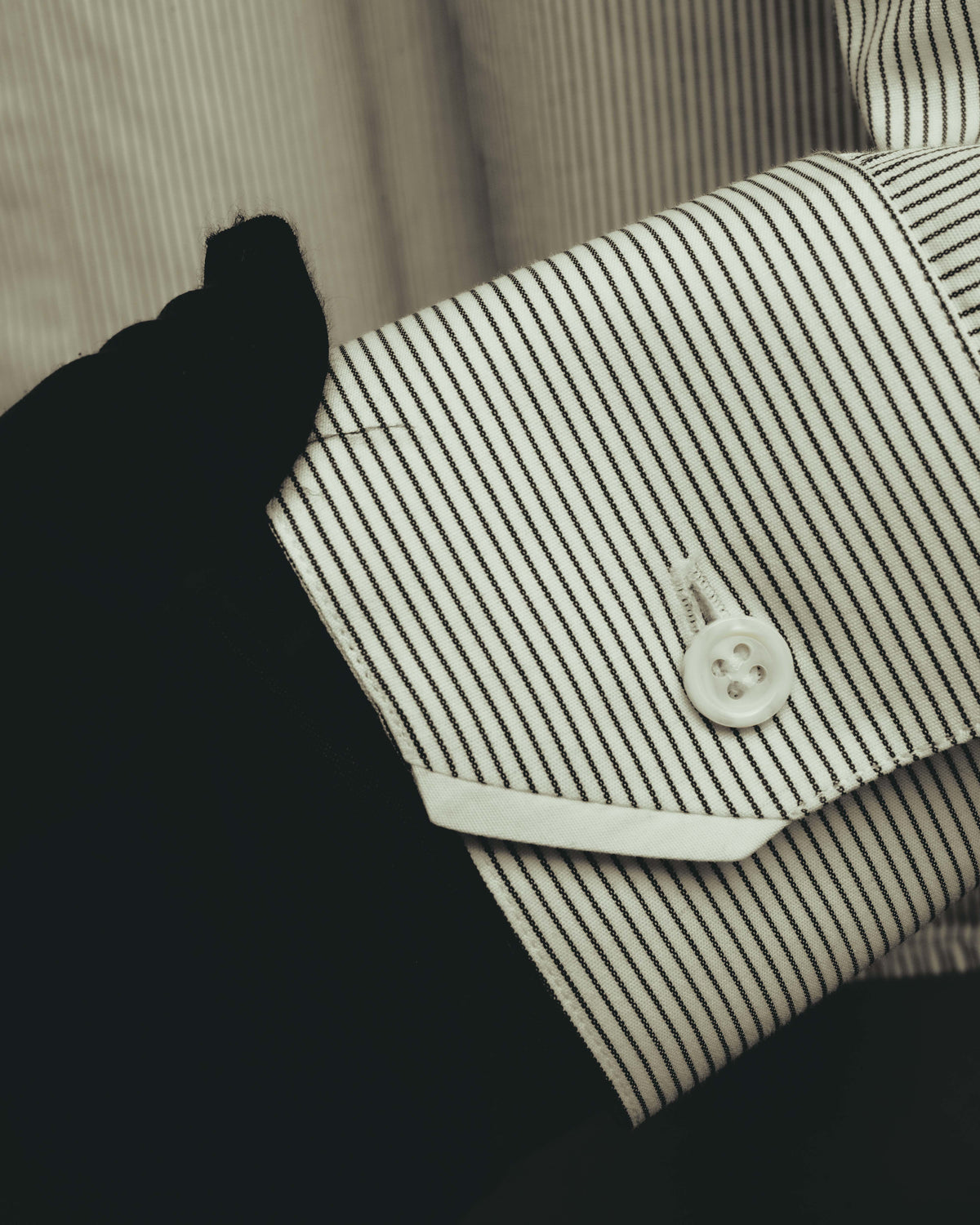 -SPECIAL- "Dior" 00's-10's Fine pinstripe concealed placket dress shirt