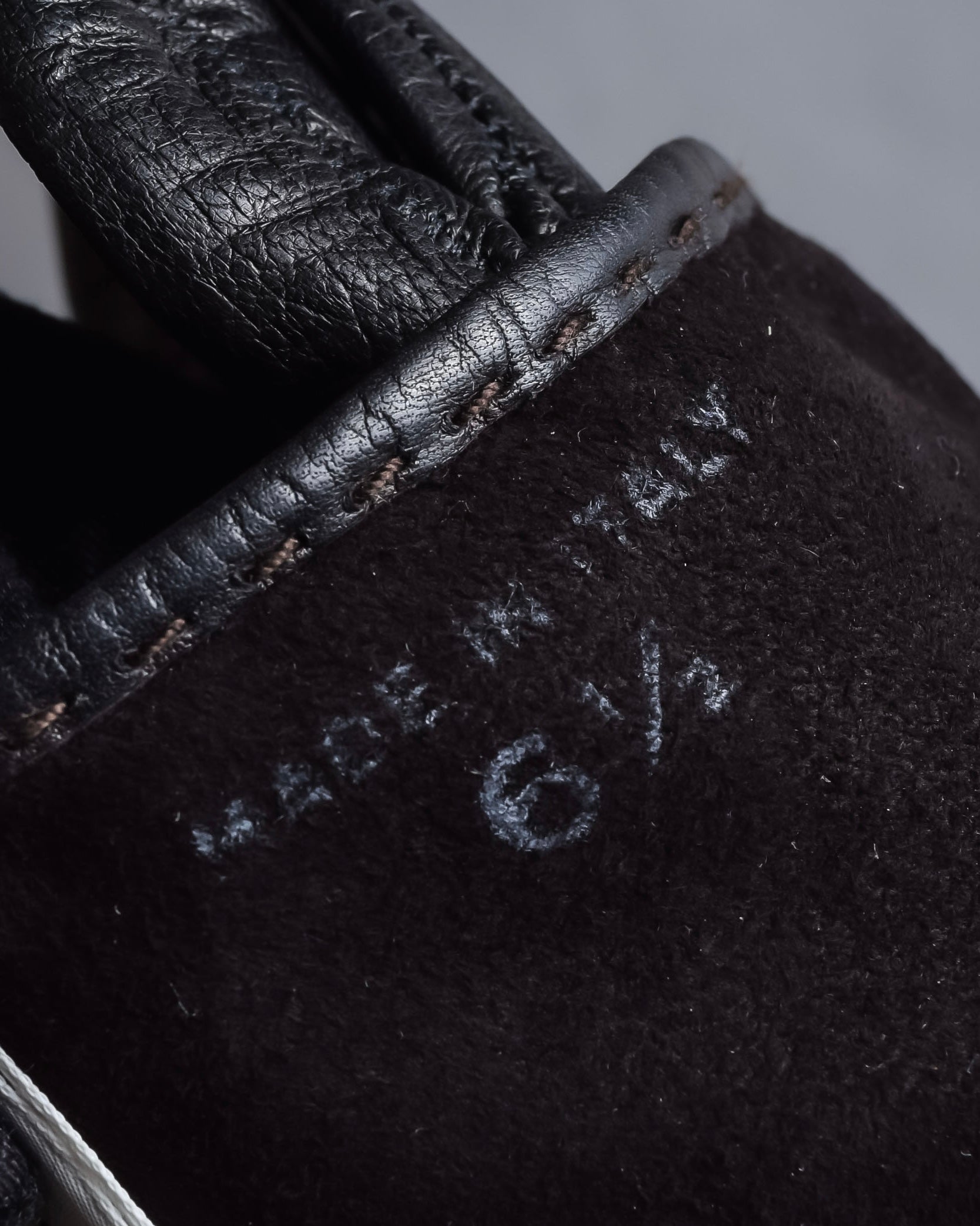 "GUCCI" Horse bit motif fitted leather gloves