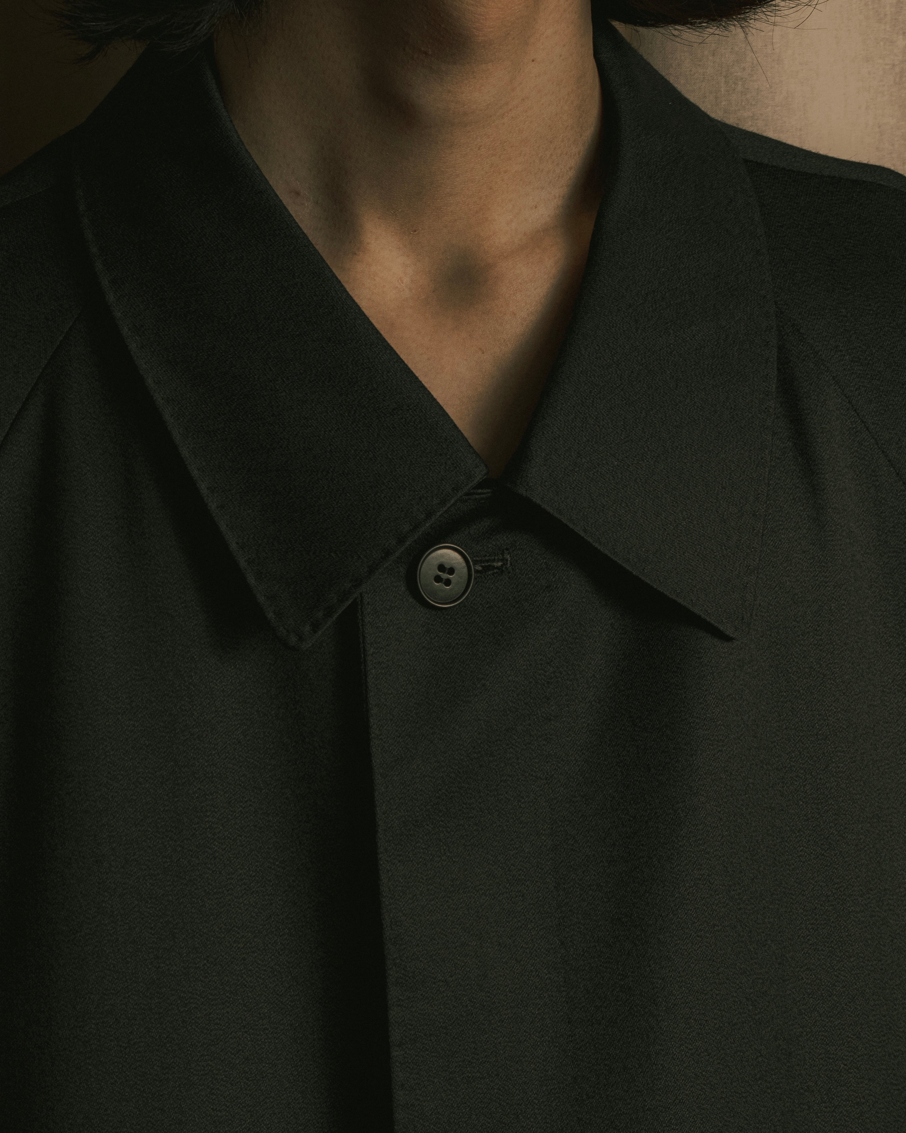 “Yves Saint Laurent” 90’s clean fly-front bal collar coat