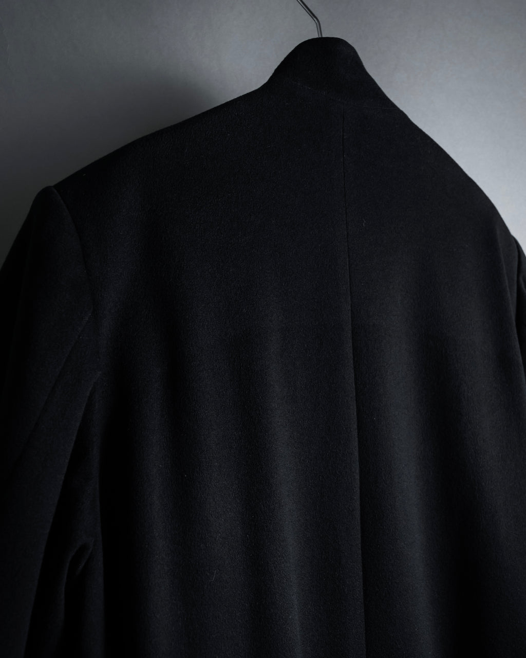 "BARBERINI" Minimalist detail 100% cashmere stand collar coat