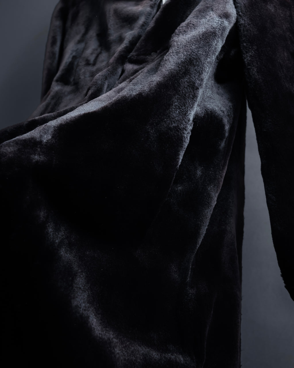 -SPECIAL- “VALENTINO” 1988–1992 SAGA Mink Shawl Collar Coat