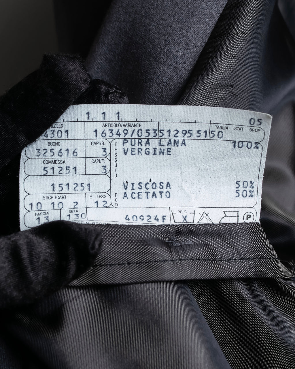 Vintage shoulder construction peak lapel tailored jacket