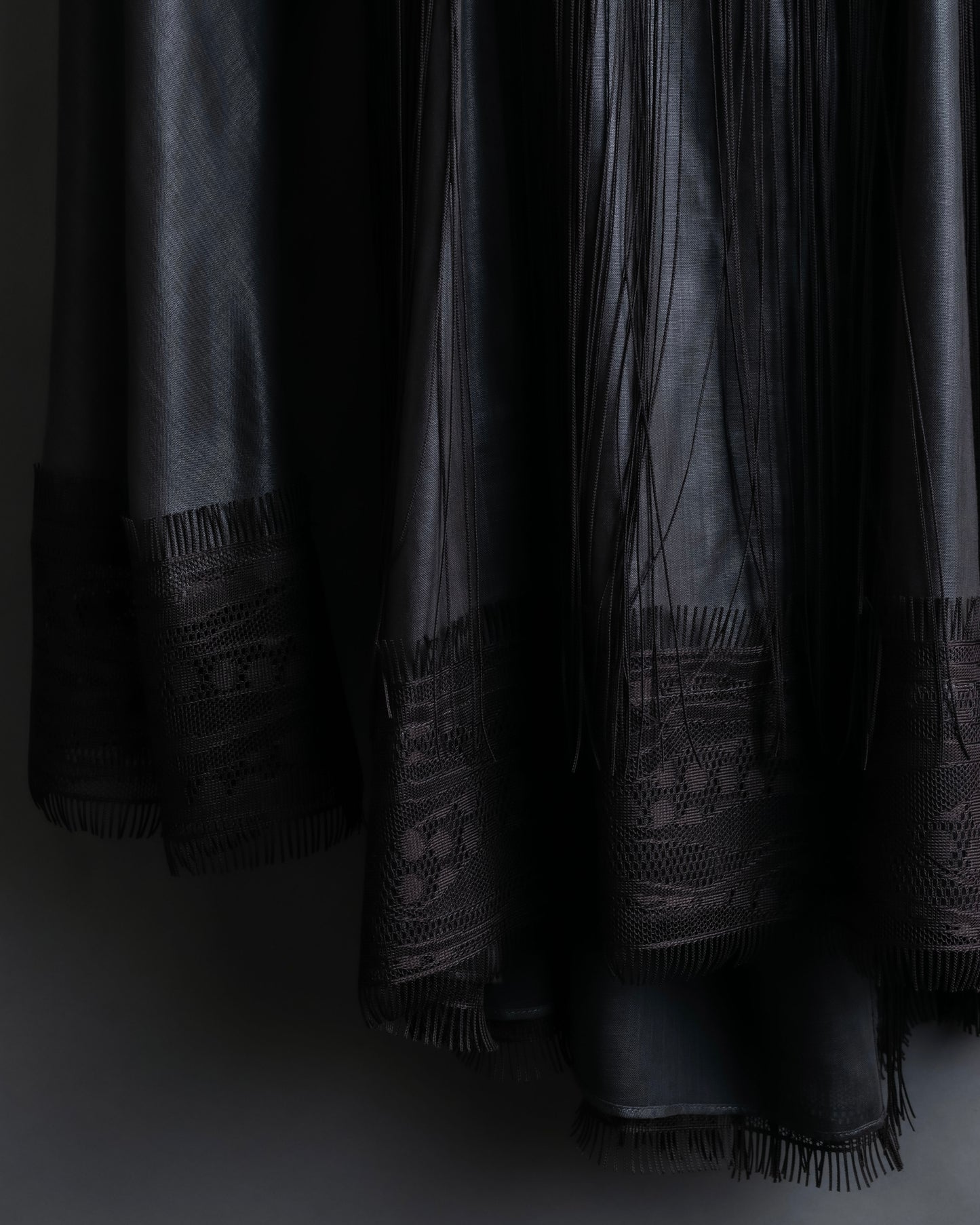 "ISSEY MIYAKE" Fringe design embroidered jacket