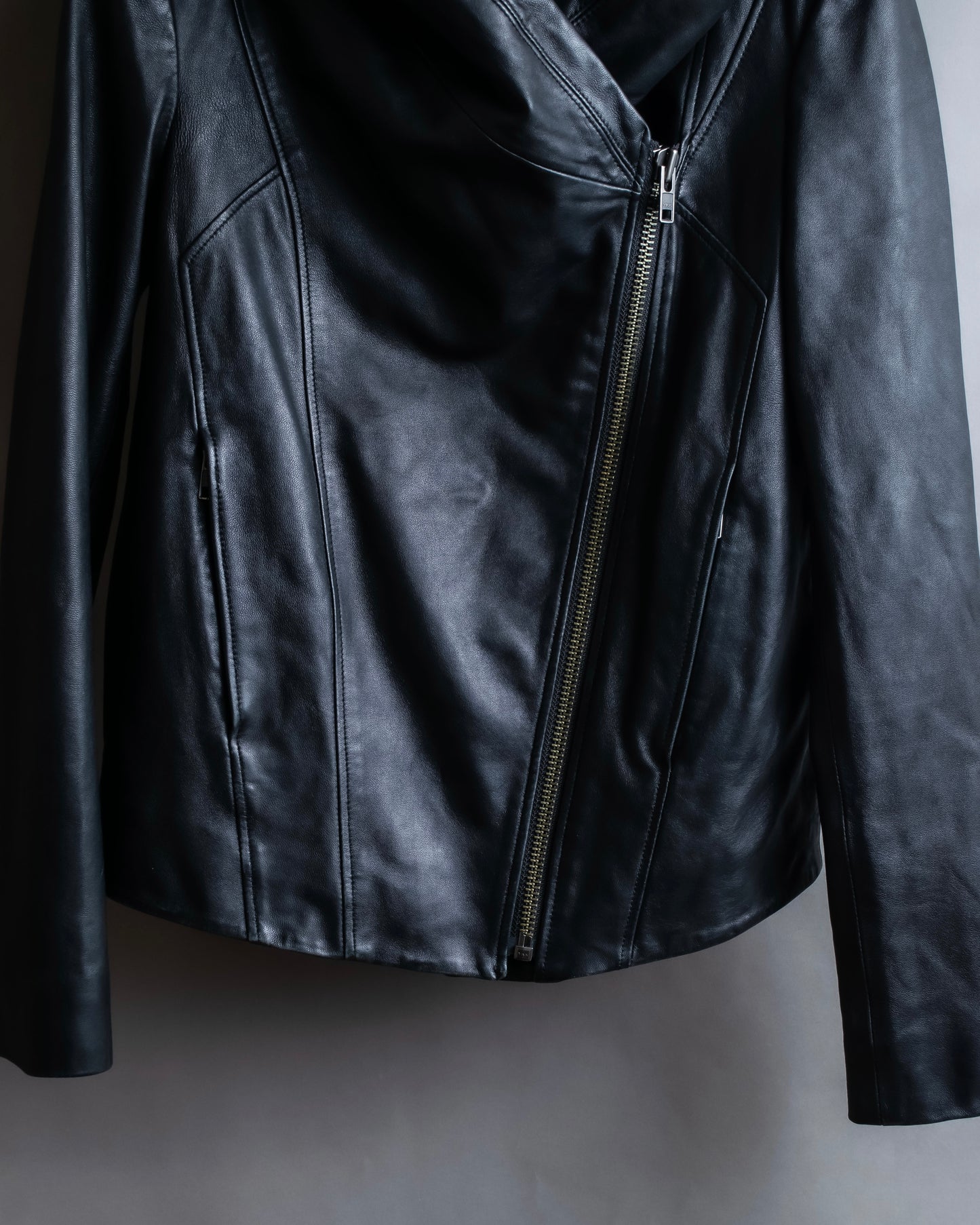 "HELMUT LANG"Boa switching shape leather zip-up jacket