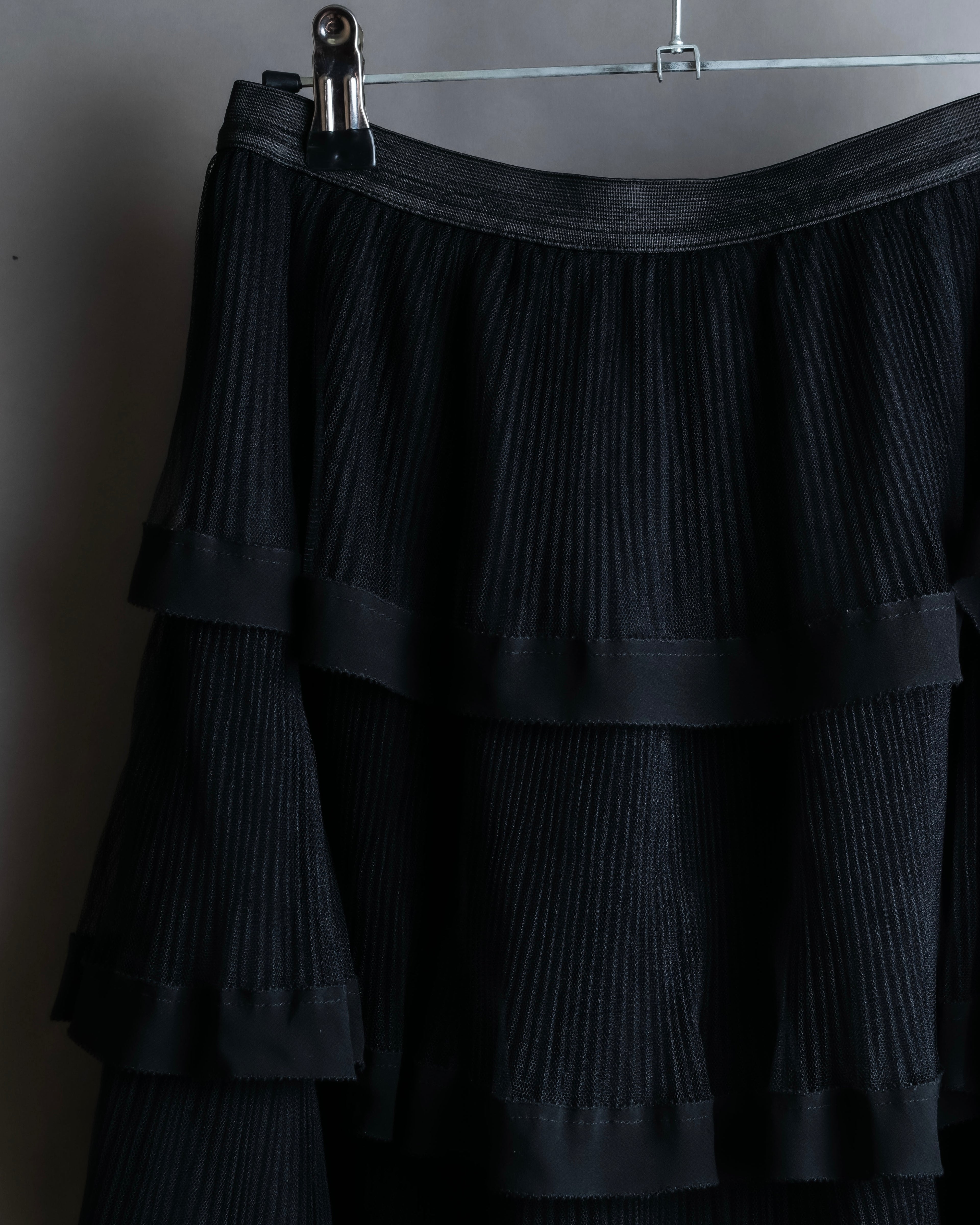 "RED VALENTINO" Layered frill design flare silhouette mid length skirt