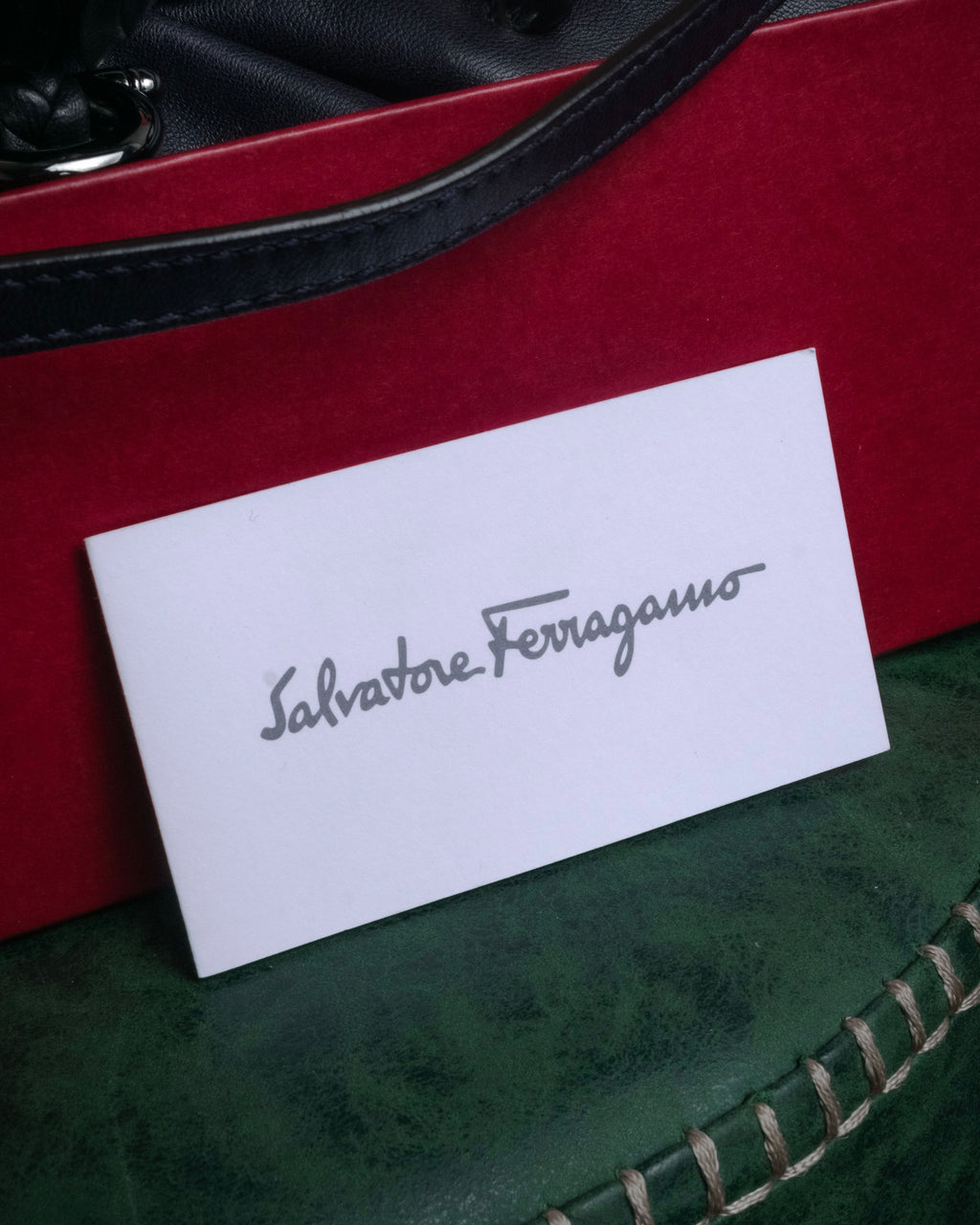 -SPECIAL- “Salvatore Ferragamo” 2010’s Floral leather draped shoulder bag