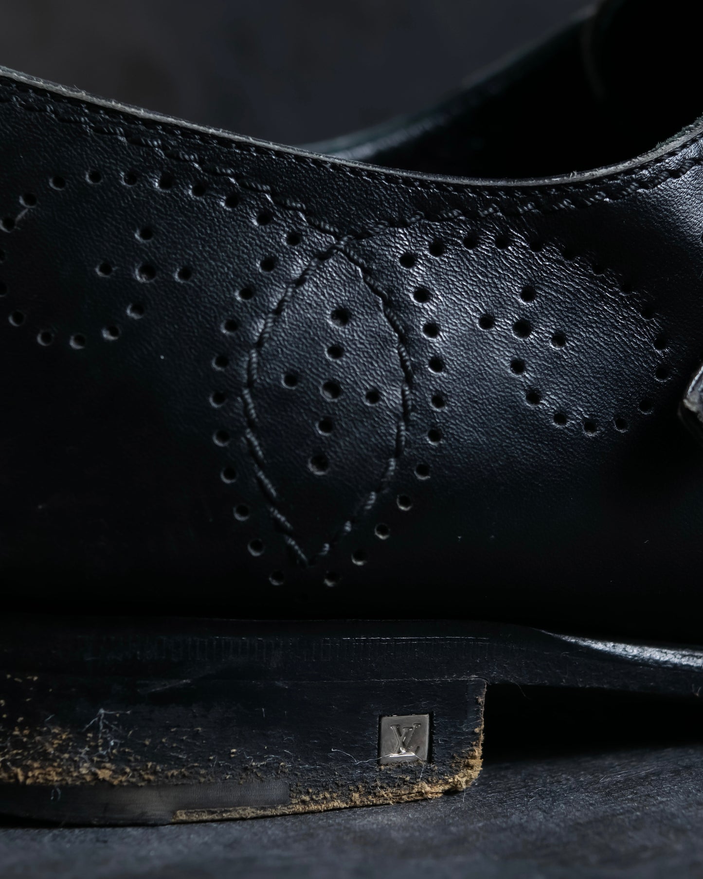 "LOUIS VUITTON" Belted hole design leather shoes